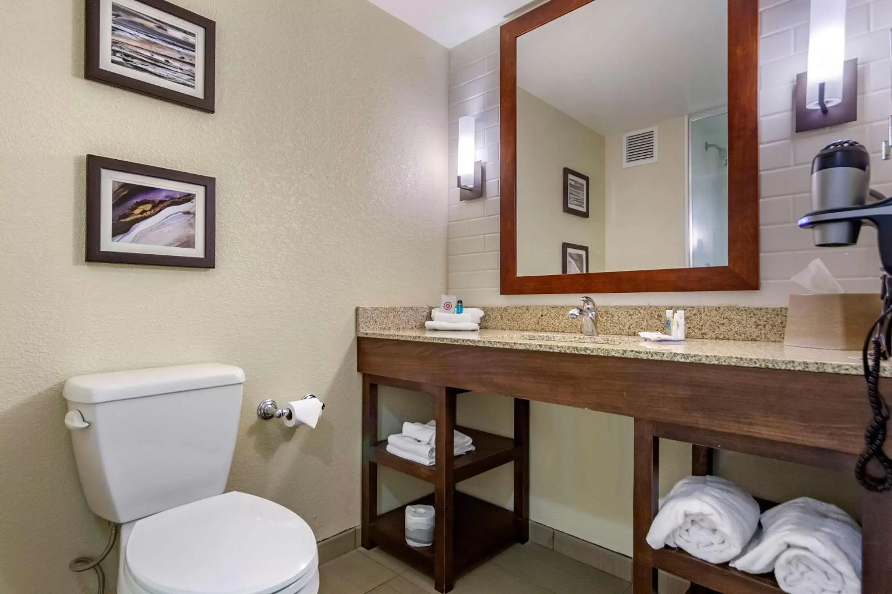 Photo of the whole room, Bathroom in Comfort Inn & Suites Sidney I-80