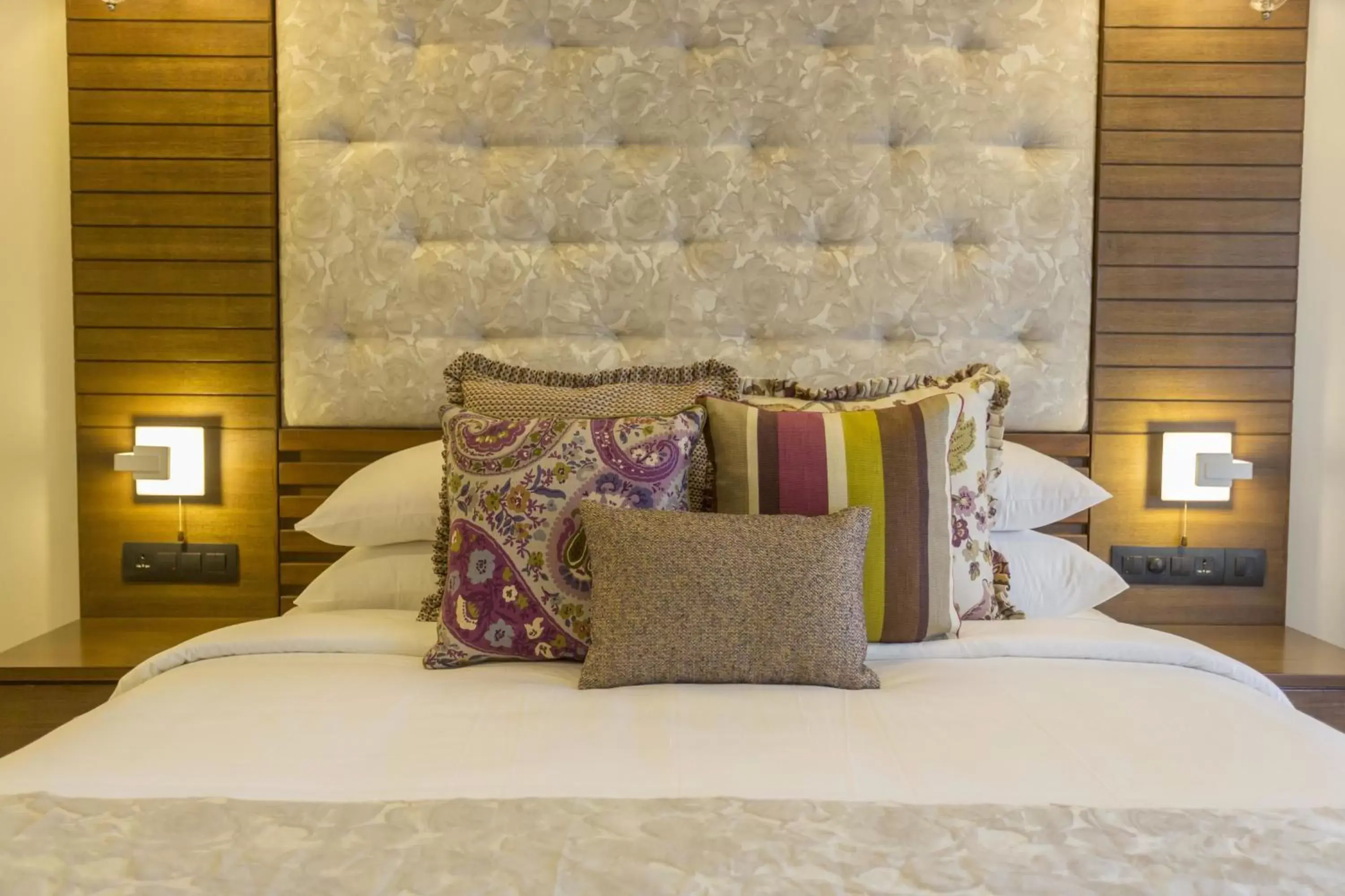 Bedroom, Bed in Acron Waterfront Resort