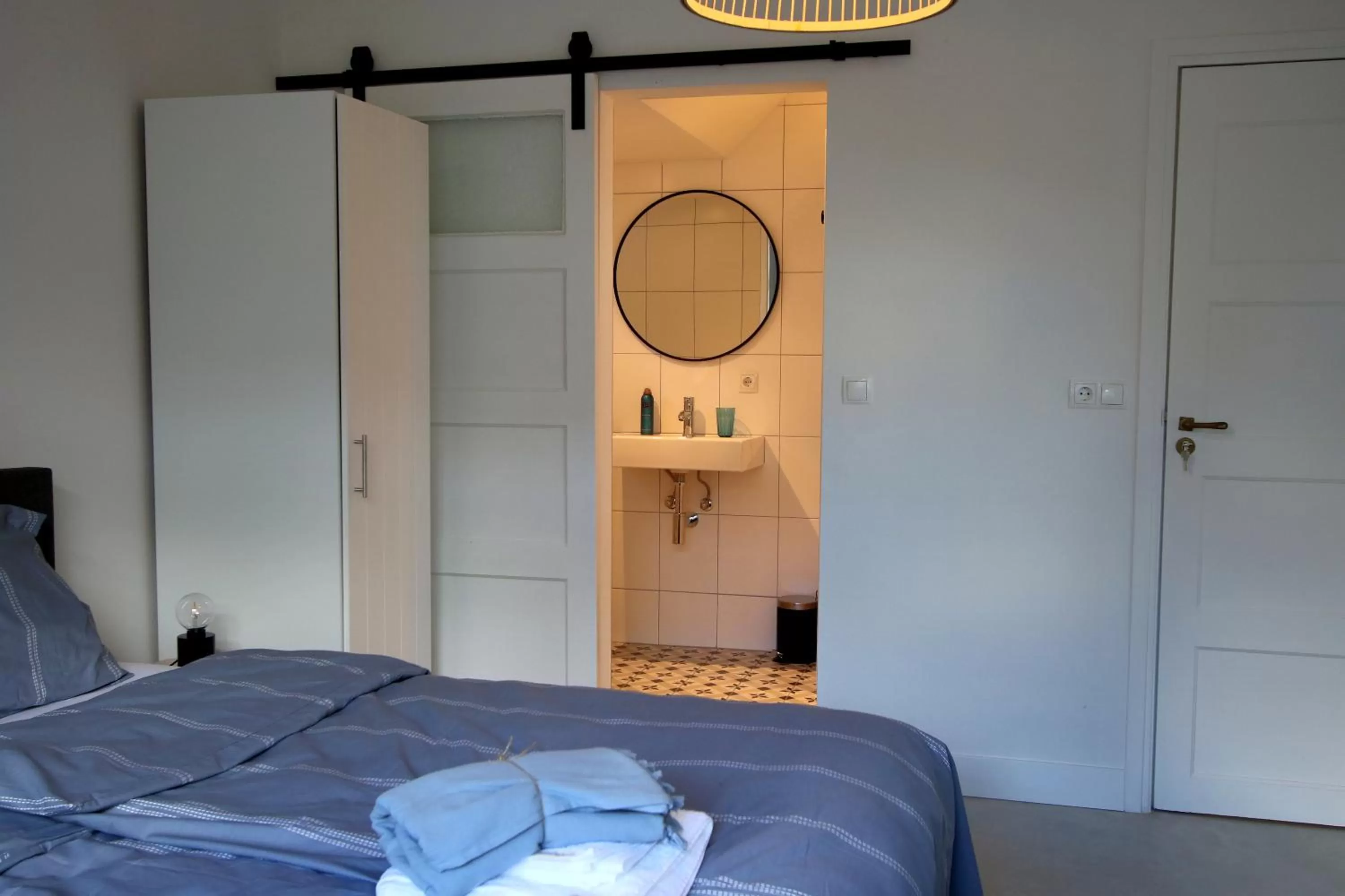Bathroom, Bed in Het Doktershuys