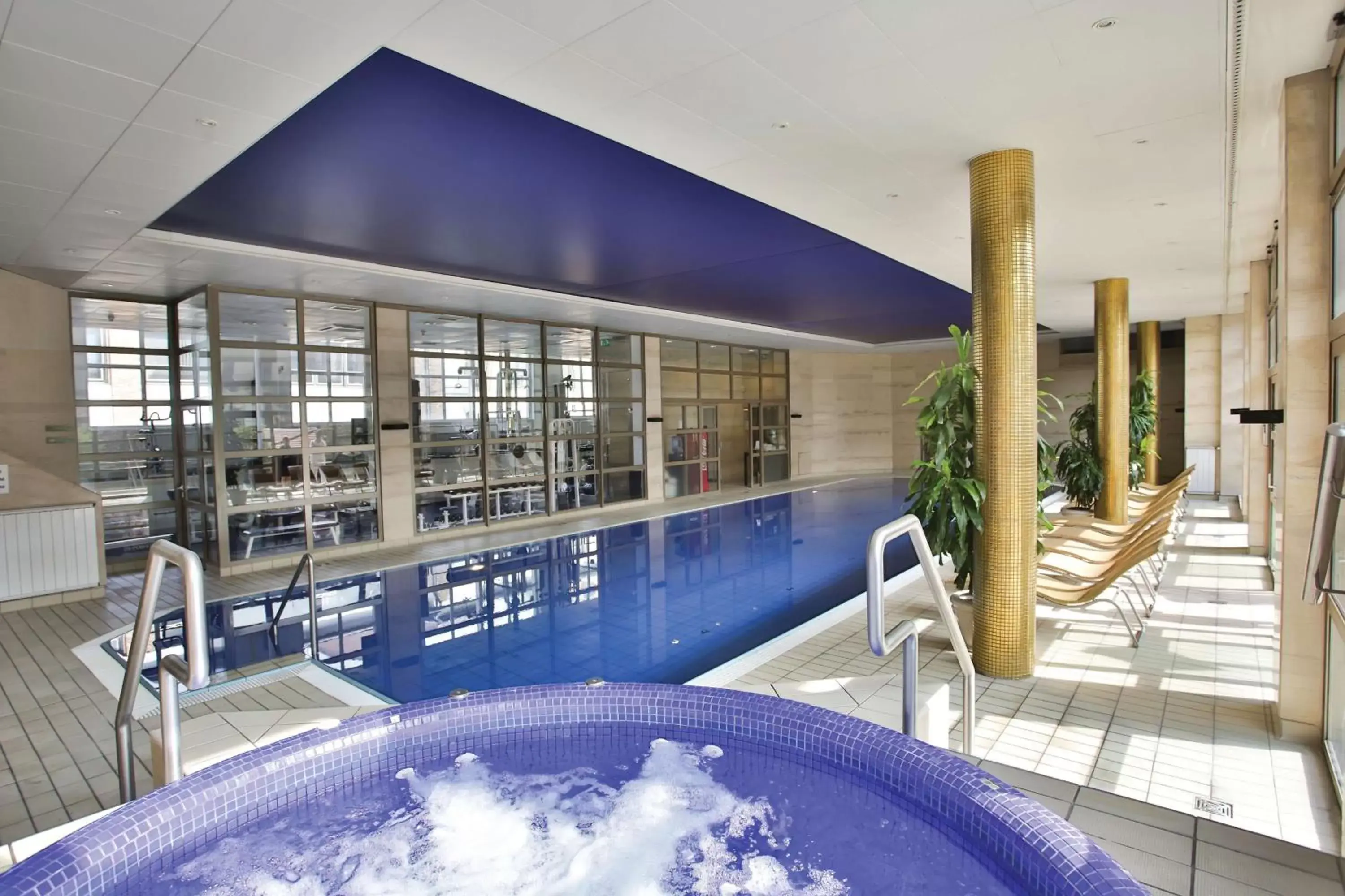 Hot Tub, Swimming Pool in Adina Apartment Hotel Budapest