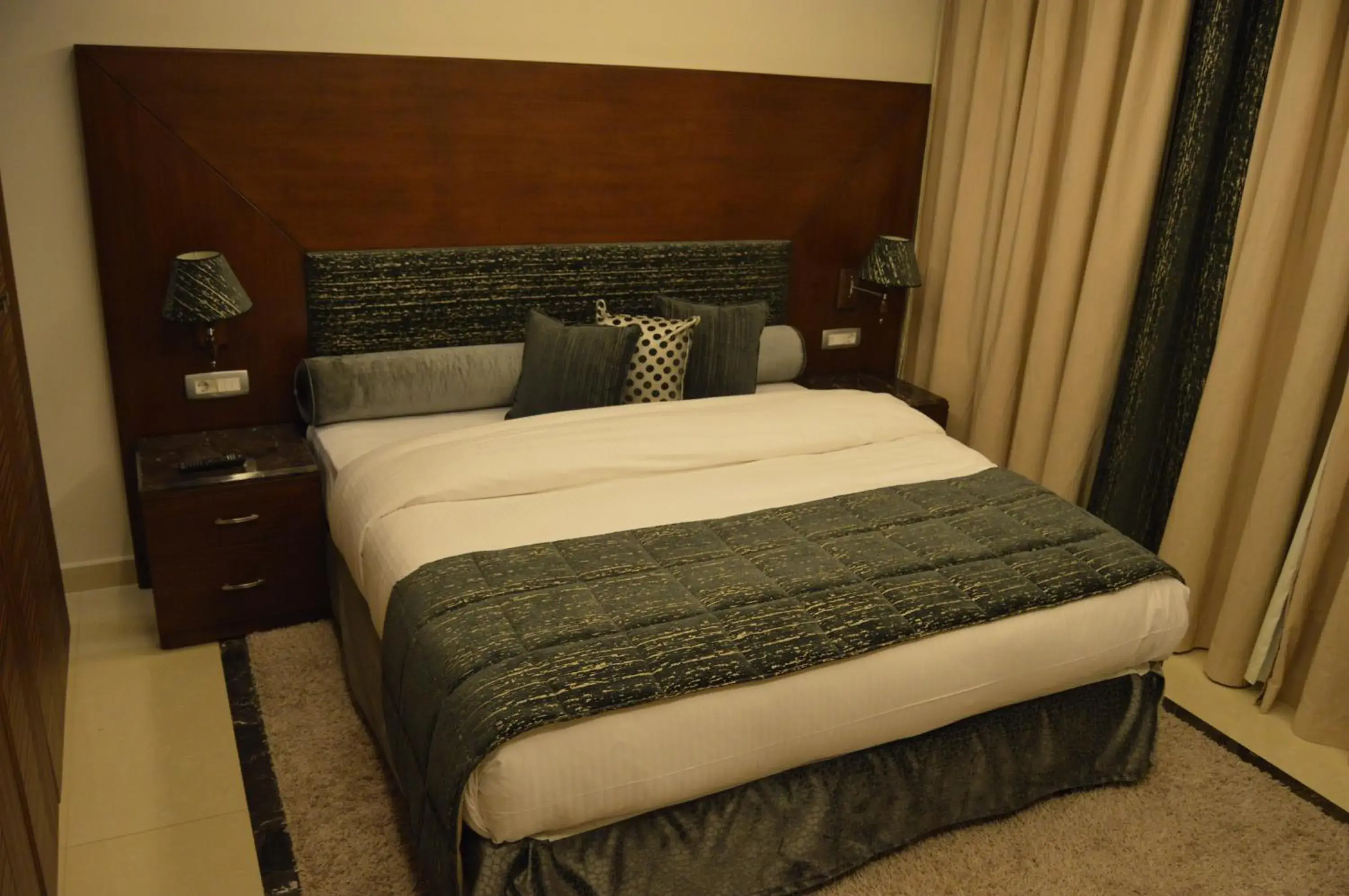 Bedroom, Bed in Markazia Suites