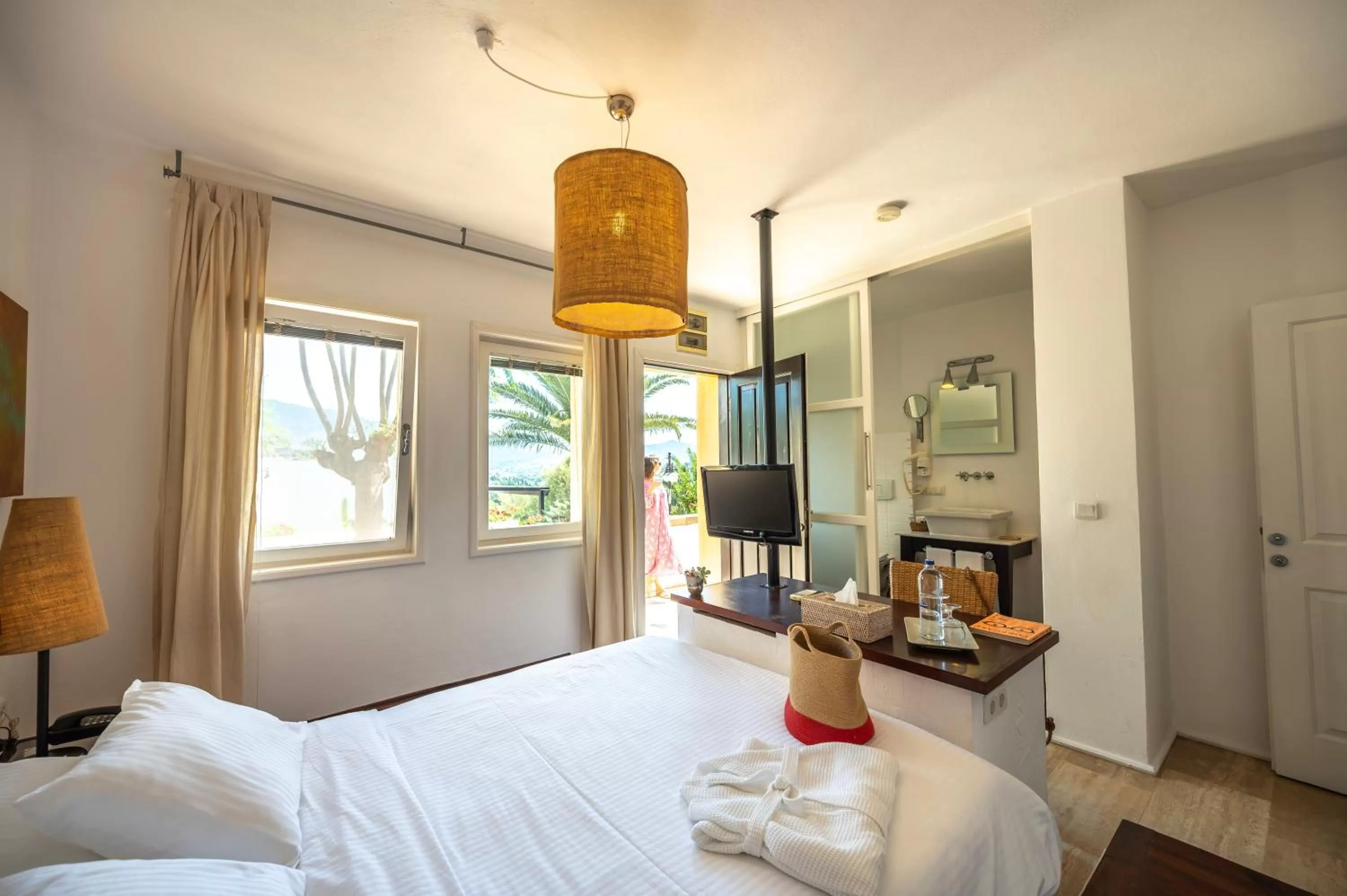 Bed in 4reasons hotel + bistro | 12+