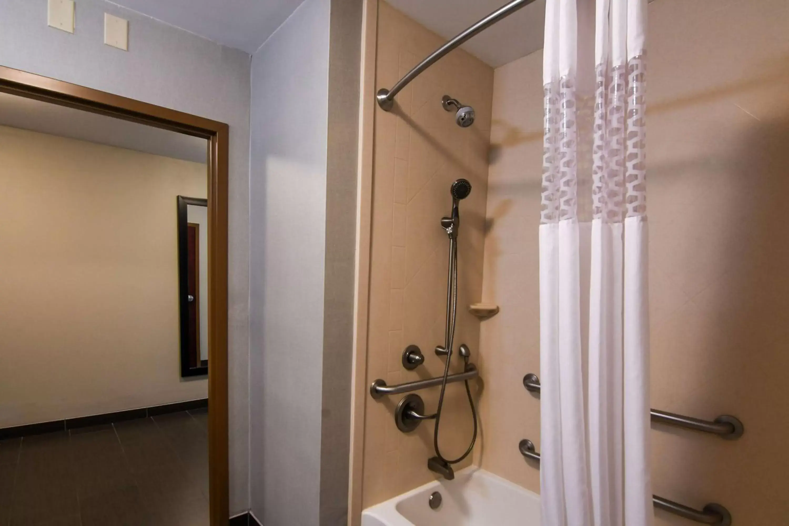 Bathroom in Hampton Inn Foley Bathroom in Hampton Inn Foley
