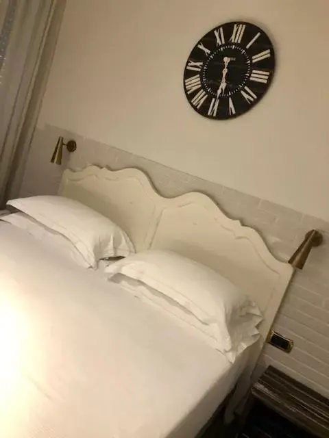 Photo of the whole room, Bed in Best Western Maison B Hotel