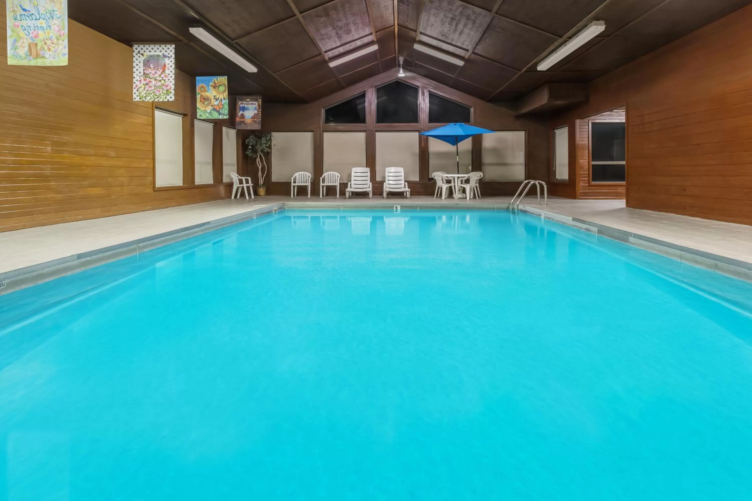 Swimming pool in Days Inn by Wyndham Sidney NE