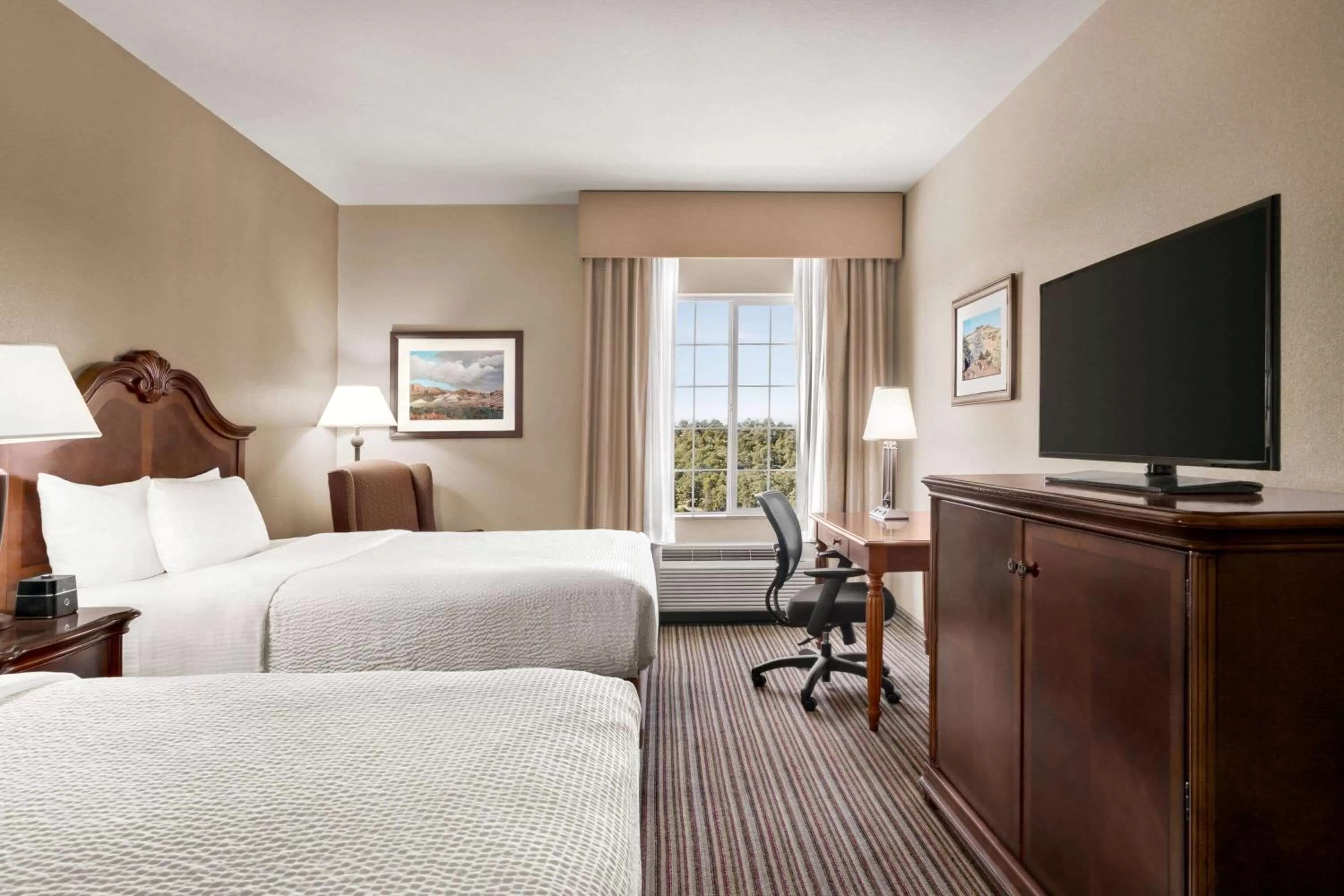 Photo of the whole room, Bed in La Quinta by Wyndham Trinidad