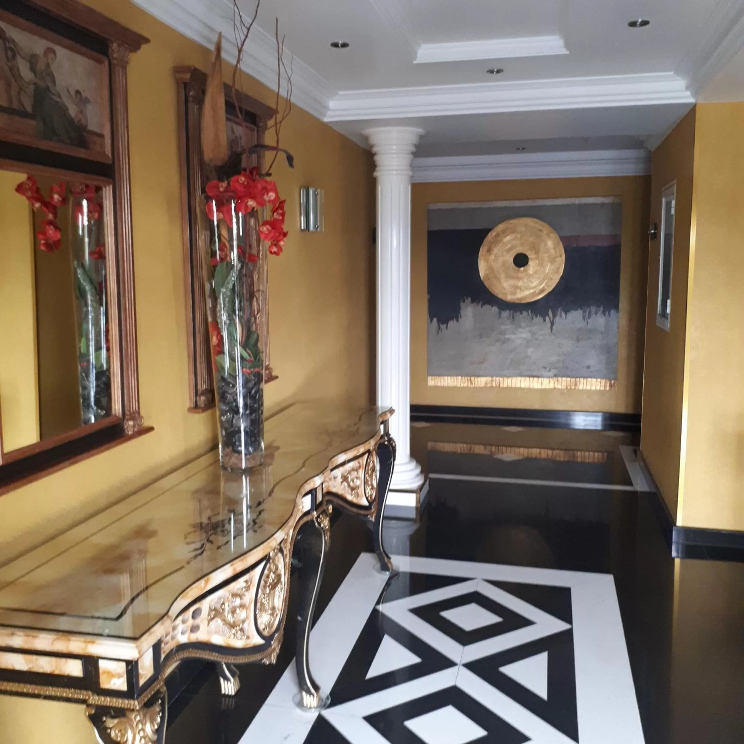 Decorative detail in Villas Princess Hotel