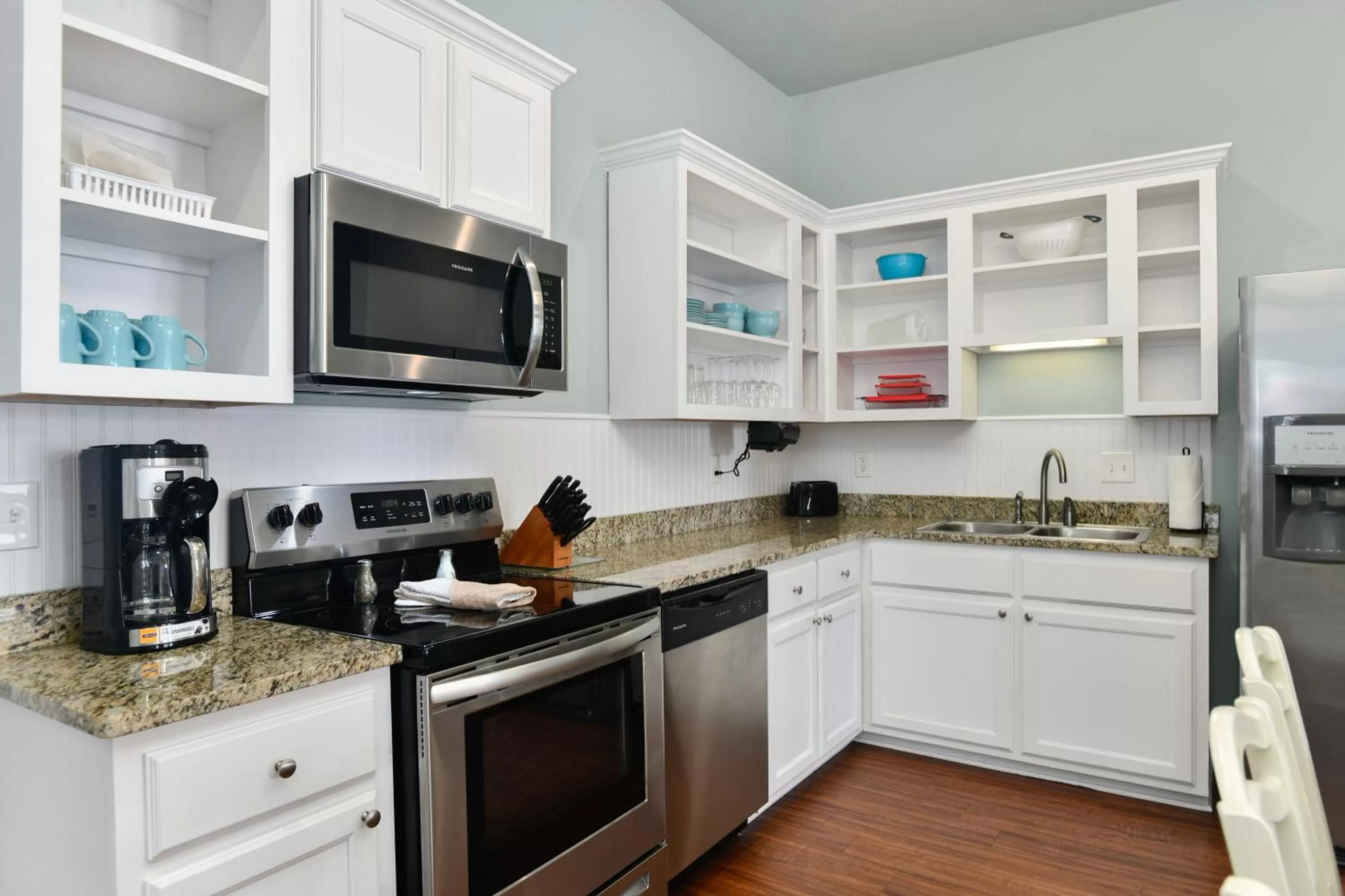 Kitchen/Kitchenette in Bransons Nantucket