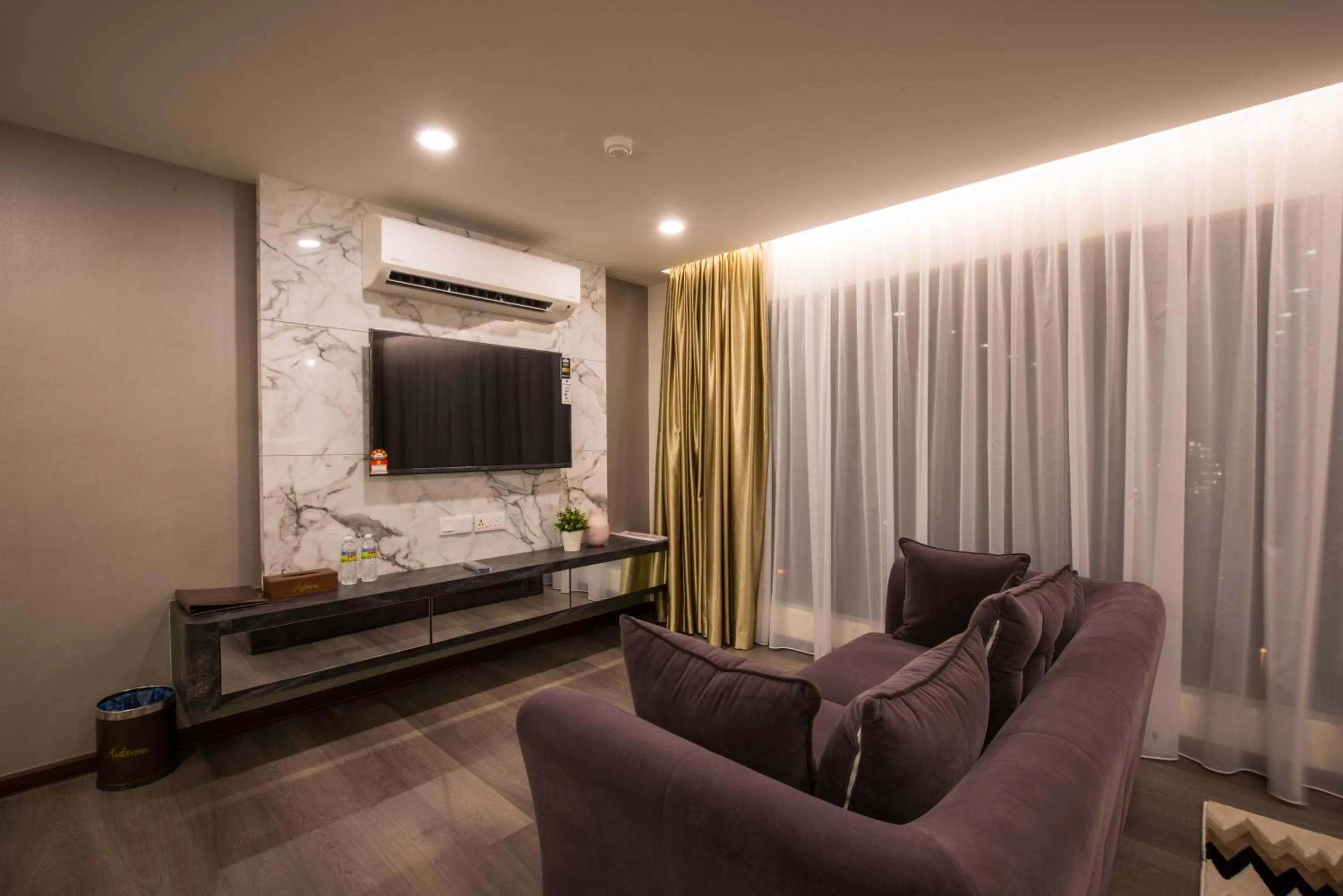 Living room in Asiatic Hotel