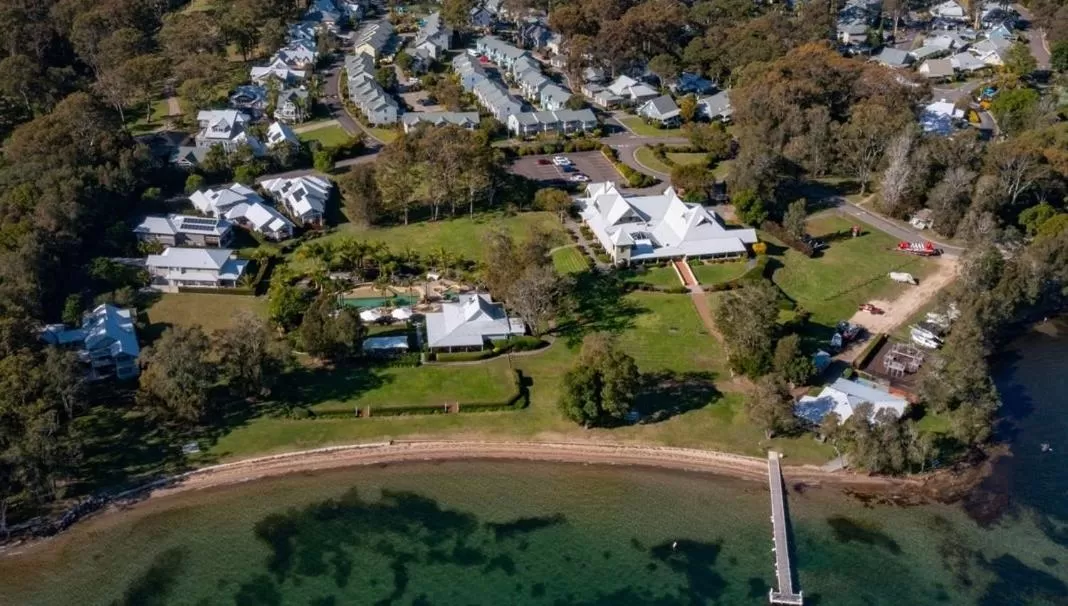 Restaurant/places to eat in Stay At Raffertys Resort