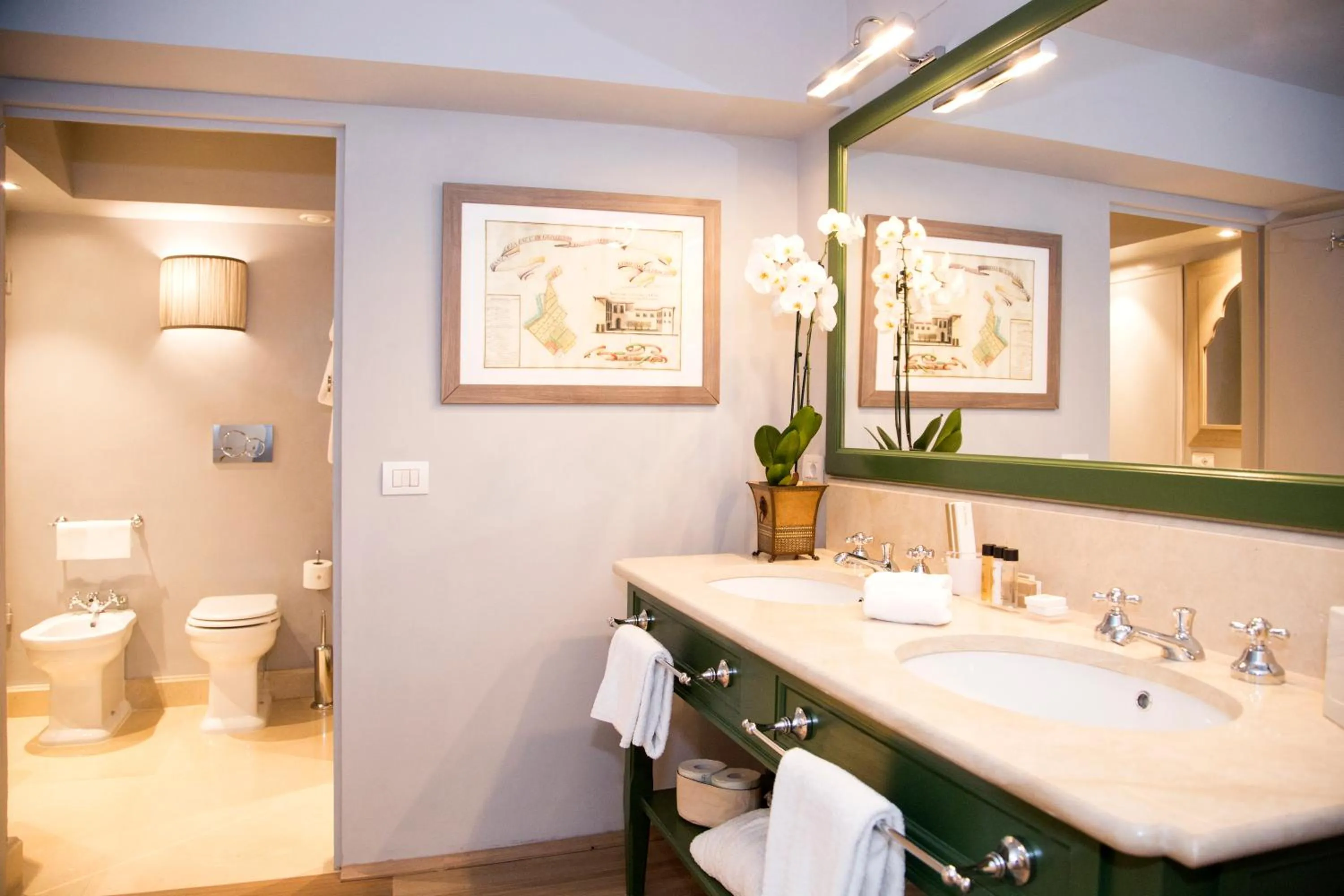 Bathroom in Al Palazzo del Marchese di Camugliano Residenza d'Epoca