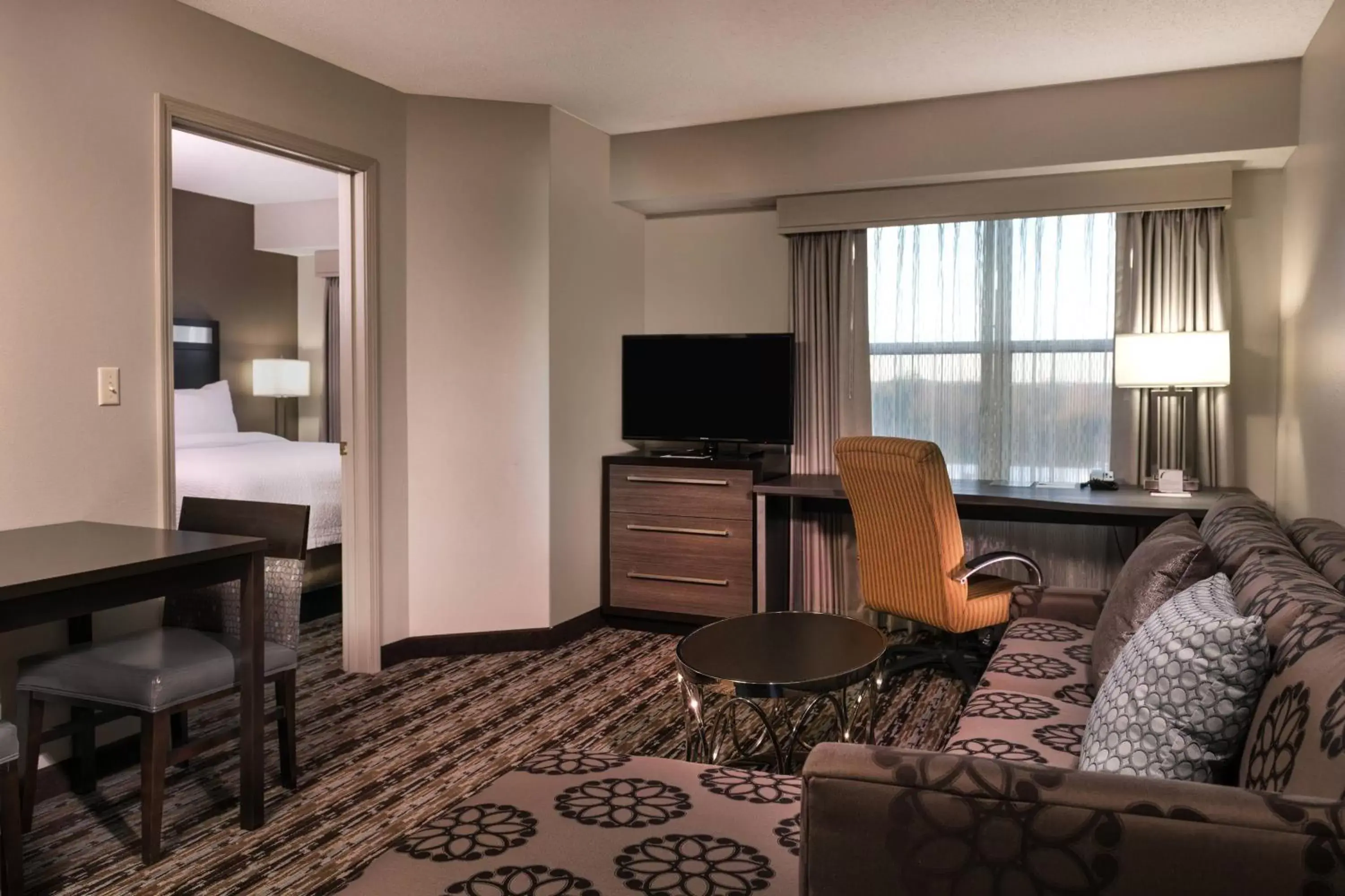 Bedroom, Seating Area in Residence Inn Boston Franklin