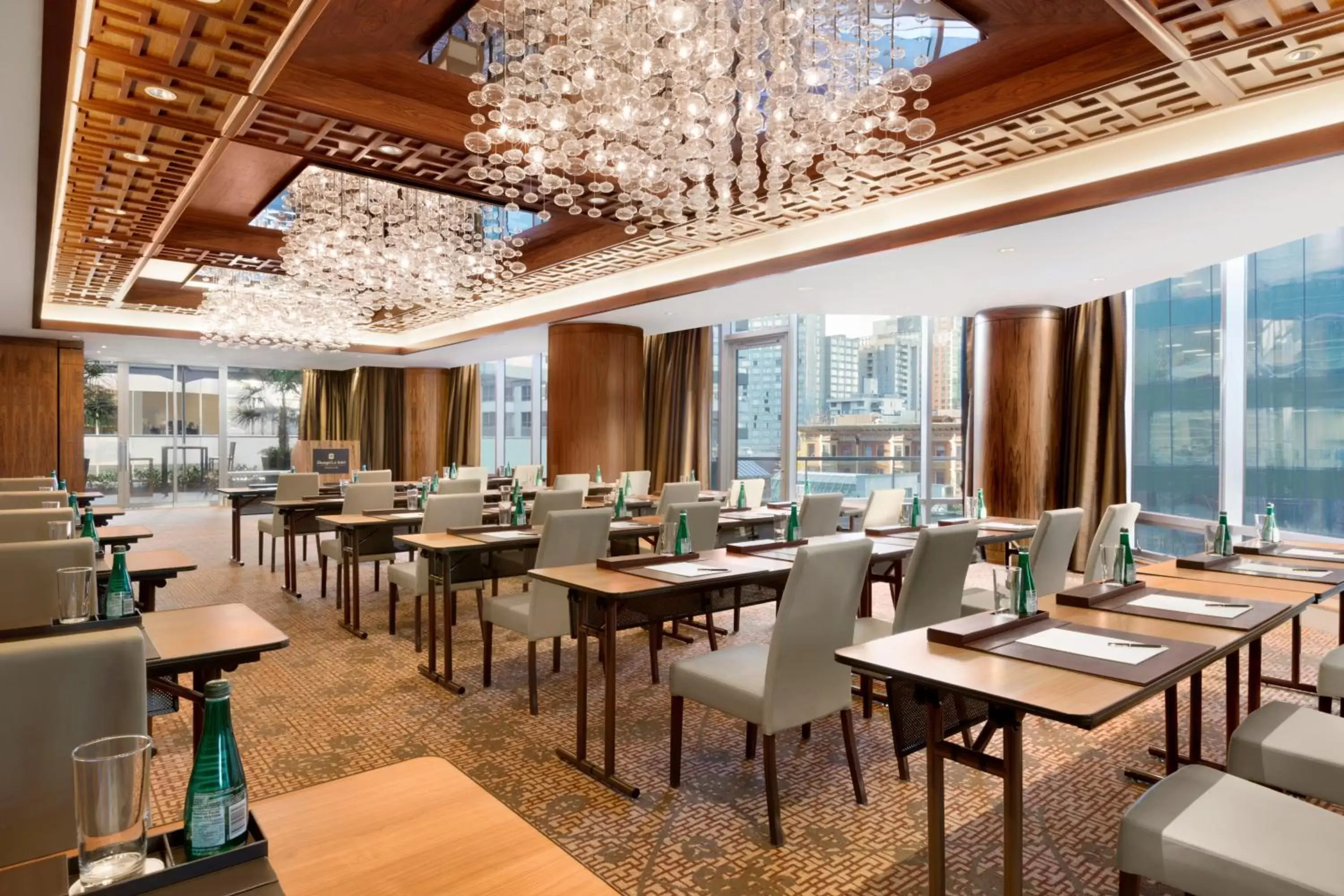 Banquet/Function facilities, Restaurant/Places to Eat in Shangri-La Vancouver