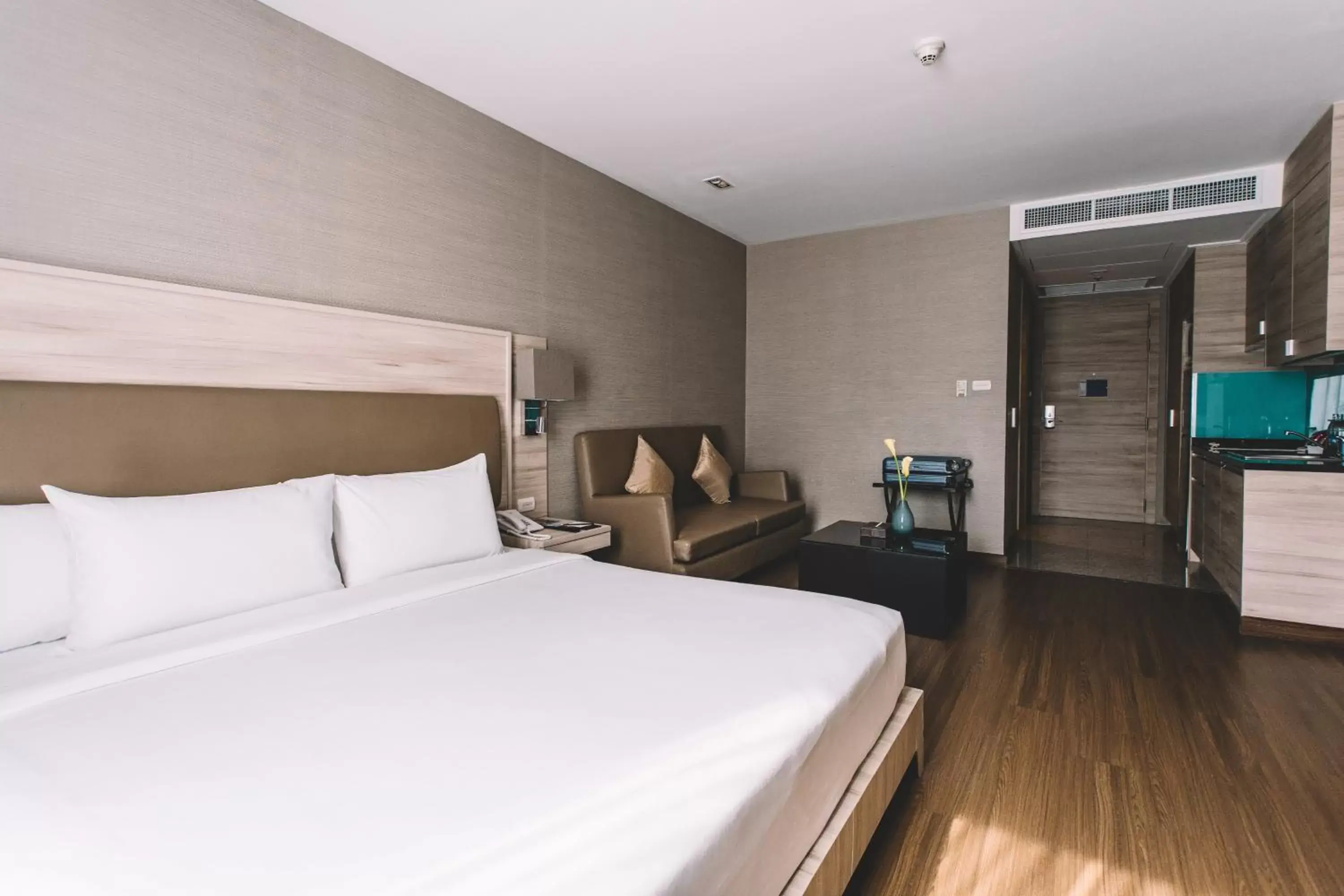 Day, Bed in Adelphi Suites Bangkok - SHA Extra Plus