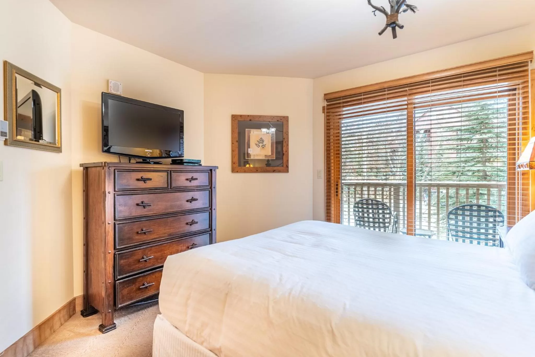 Bedroom, Bed in Red Hawk Lodge by Summit County Mountain Retreats