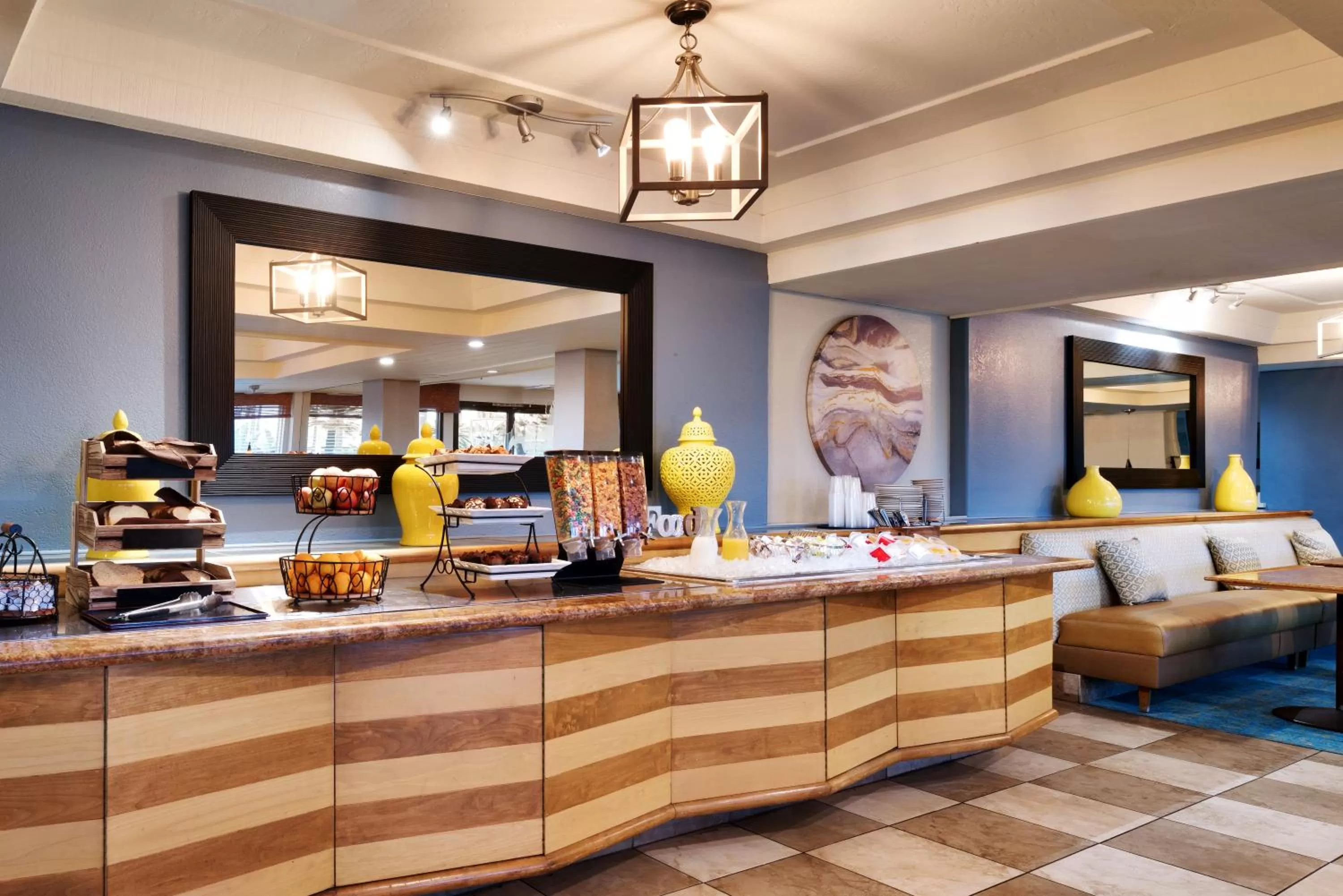 Breakfast in Atrium Hotel Orange County