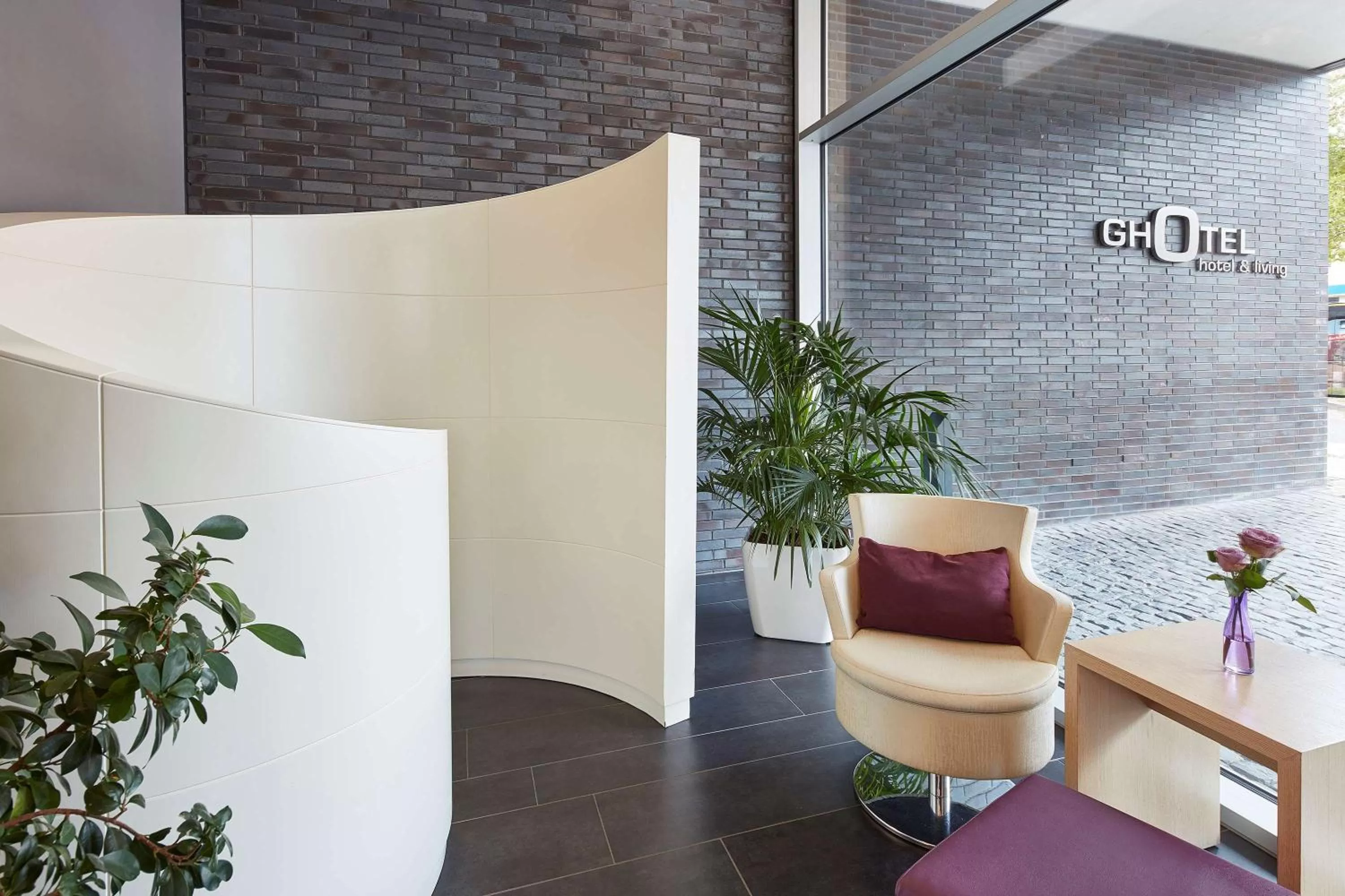 Lobby or reception in GHOTEL hotel & living Koblenz