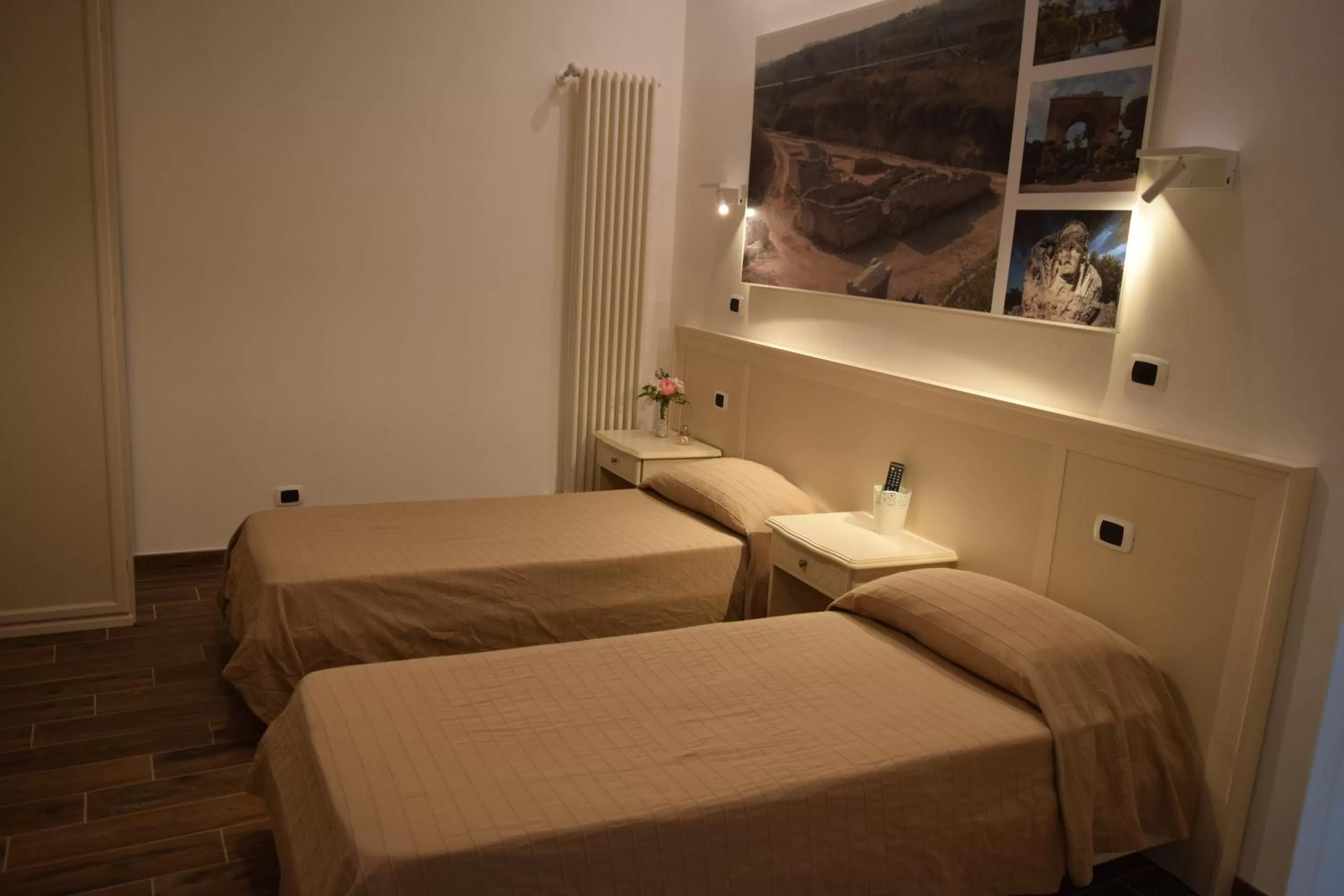 Photo of the whole room, Bed in DomuS al Corso B&B