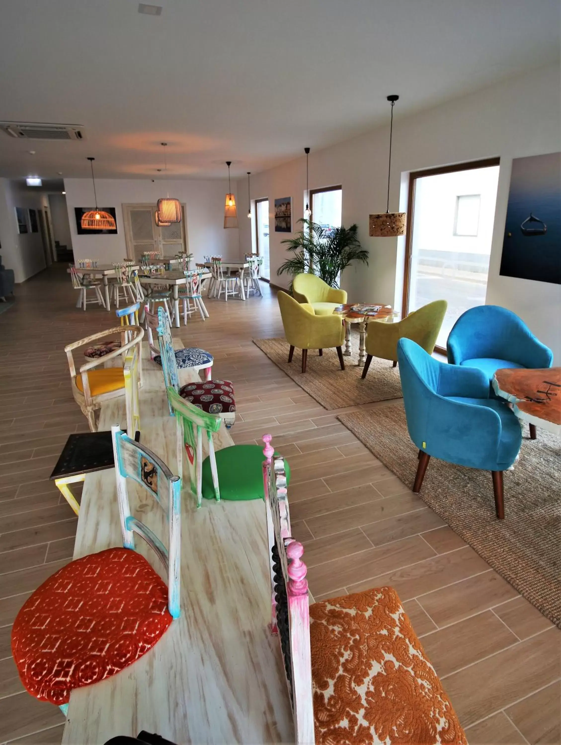 Communal lounge/ TV room in Authentic Tavira Hotel