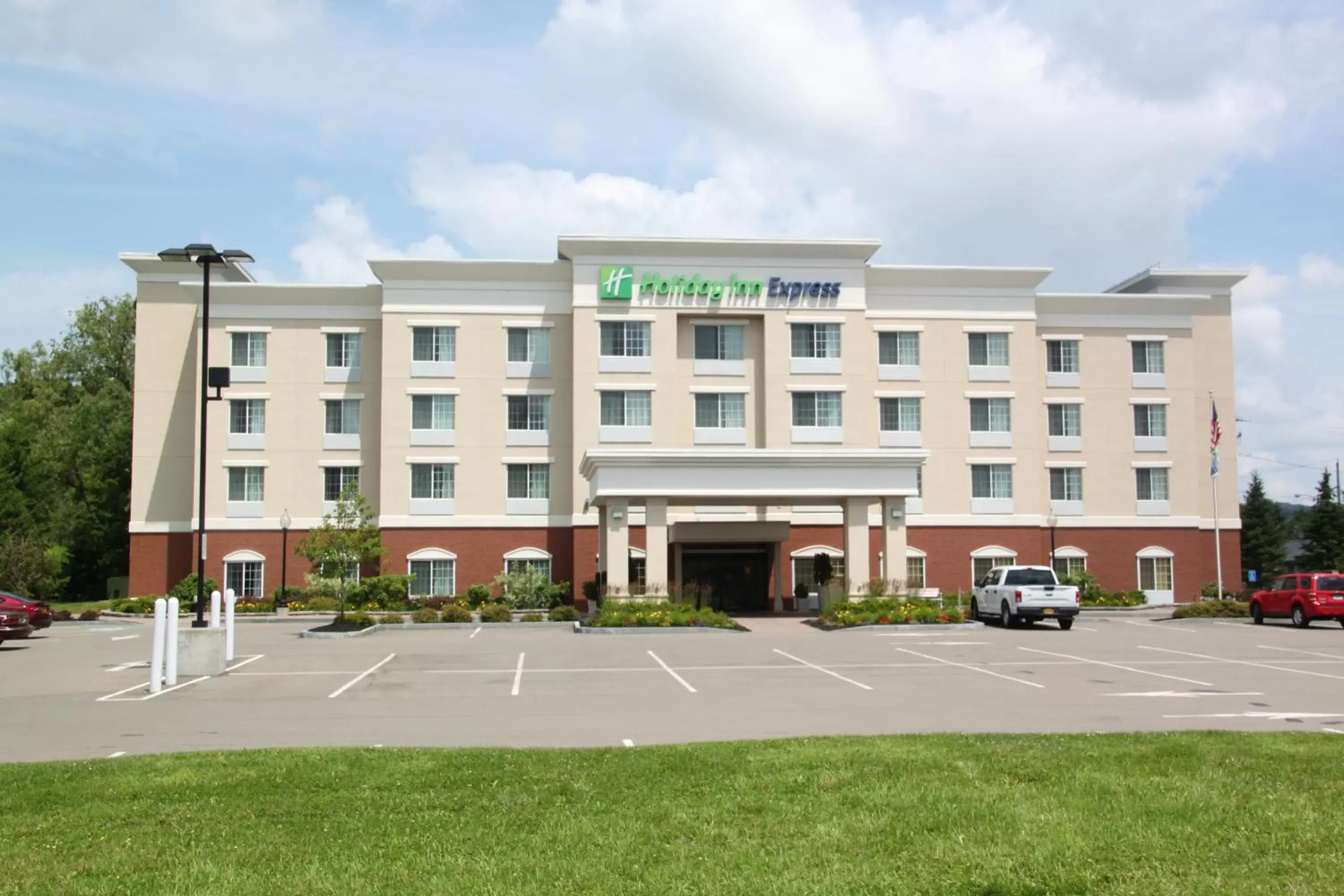 Property building in Holiday Inn Express - Cortland by IHG Property building in Holiday Inn Express - Cortland by IHG