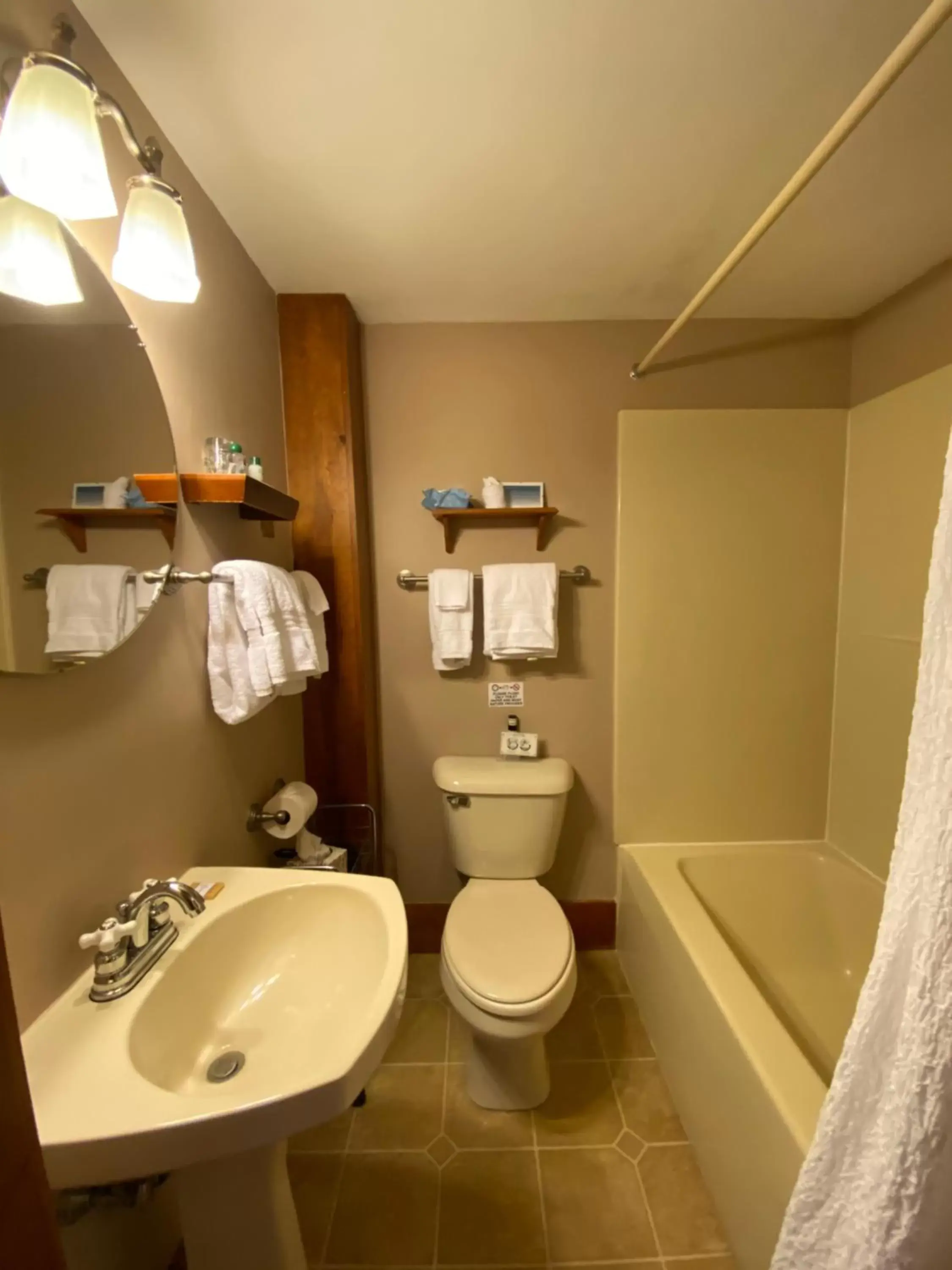 Bathroom in Follansbee Inn