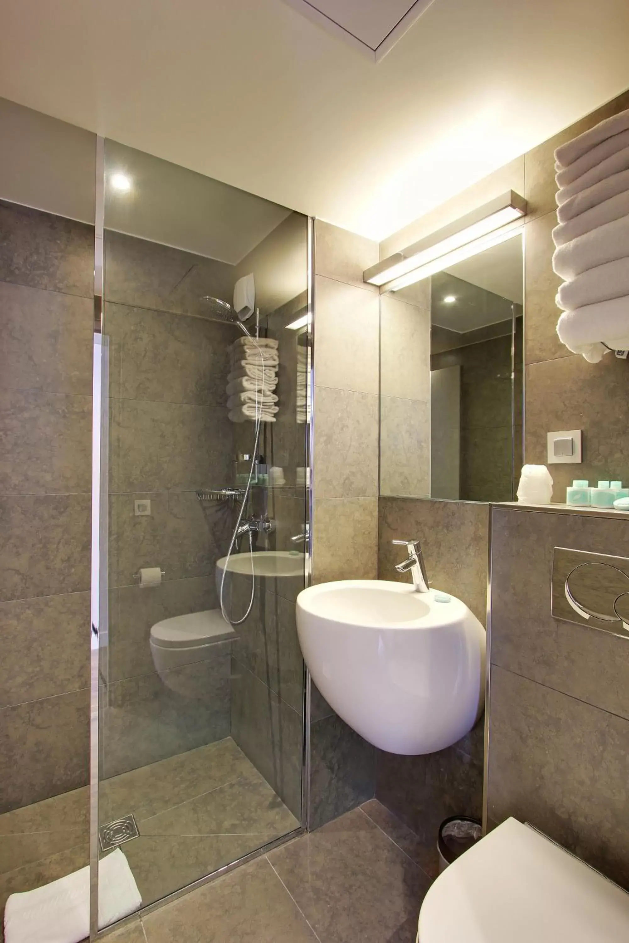 Bathroom in Hotel Alhambra