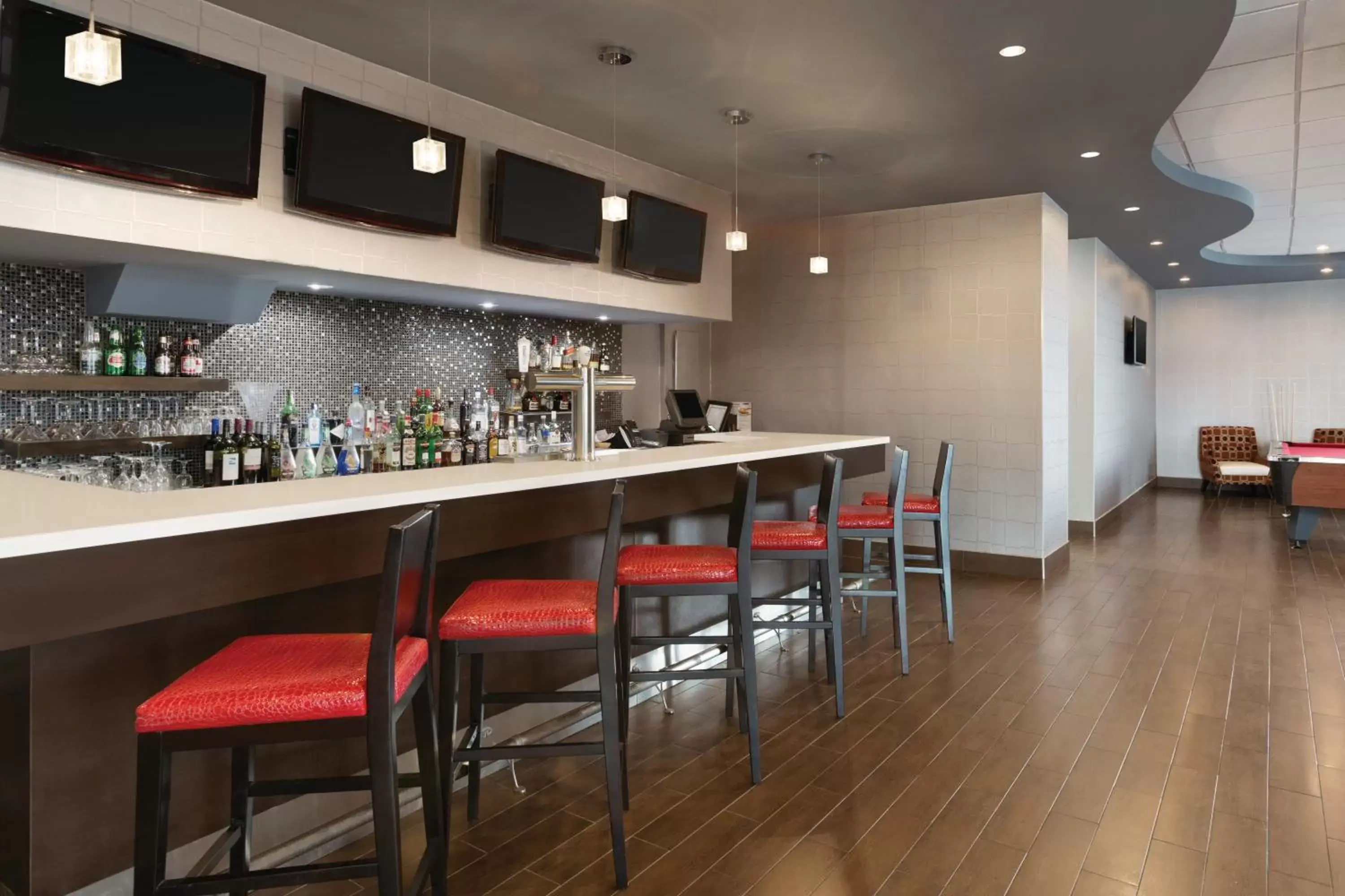Lounge or bar, Restaurant/Places to Eat in Park Inn by Radisson Toronto-Markham