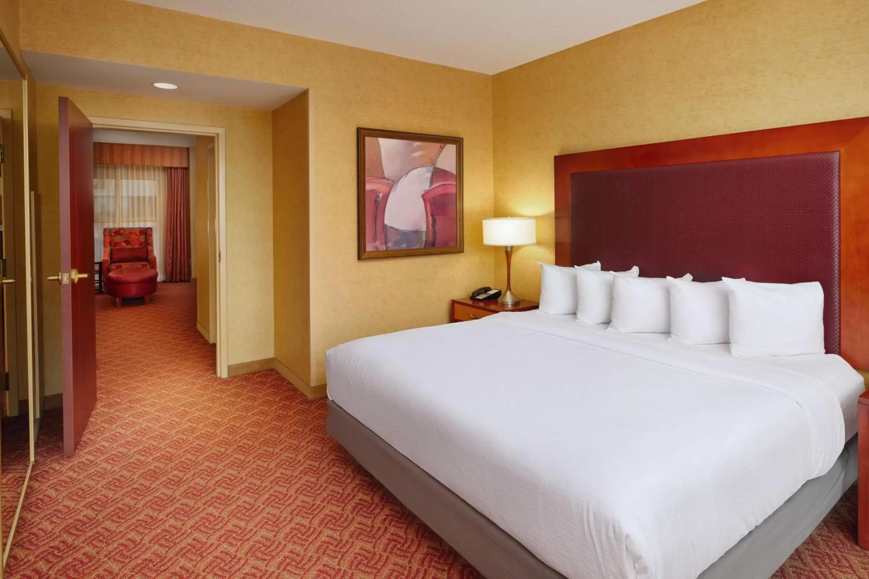 Bed in Embassy Suites by Hilton Charlotte Concord Golf Resort & Spa