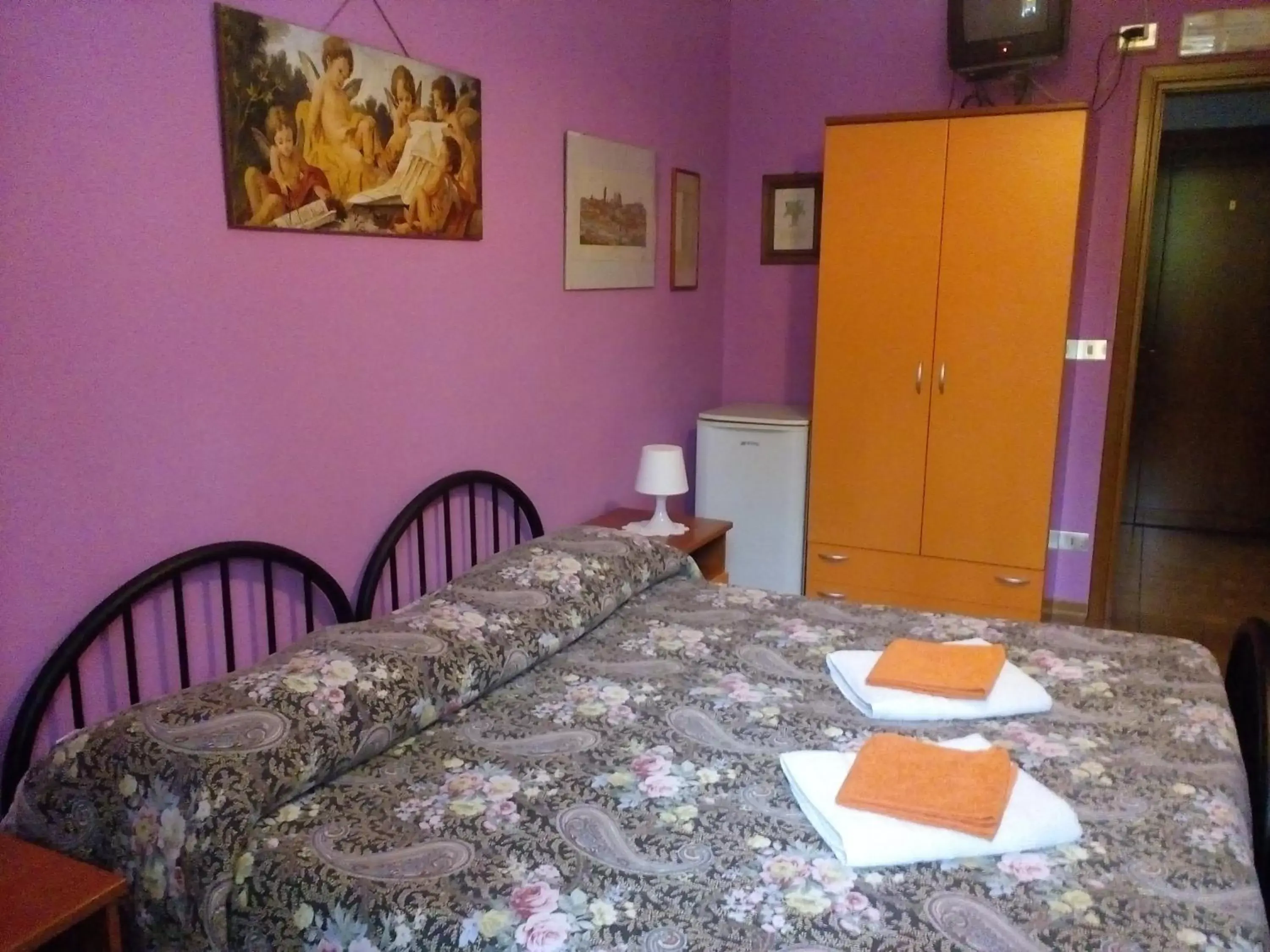 Decorative detail, Room Photo in Soggiorno Petrarca