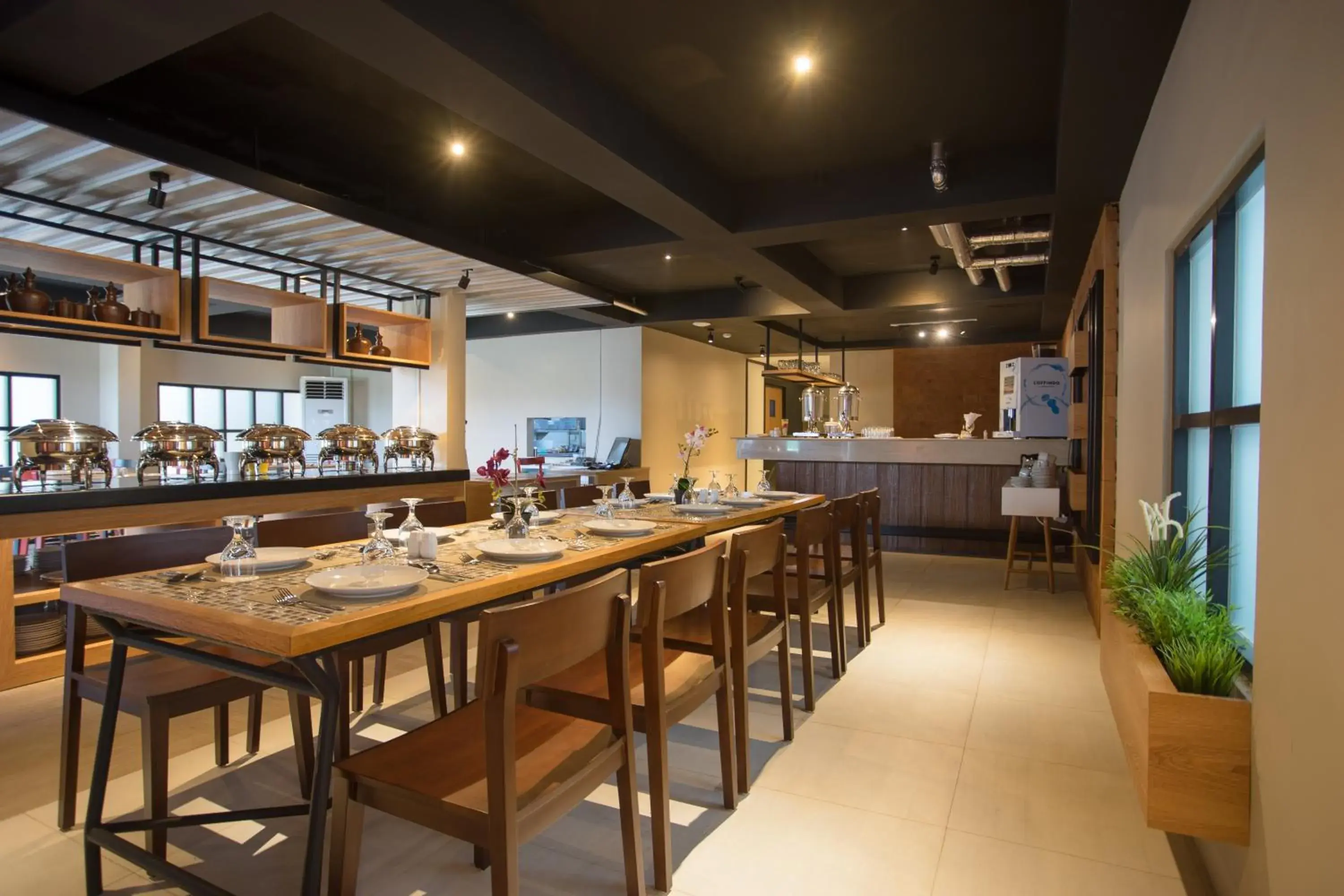 Restaurant/Places to Eat in Allstay Ecotel Yogyakarta