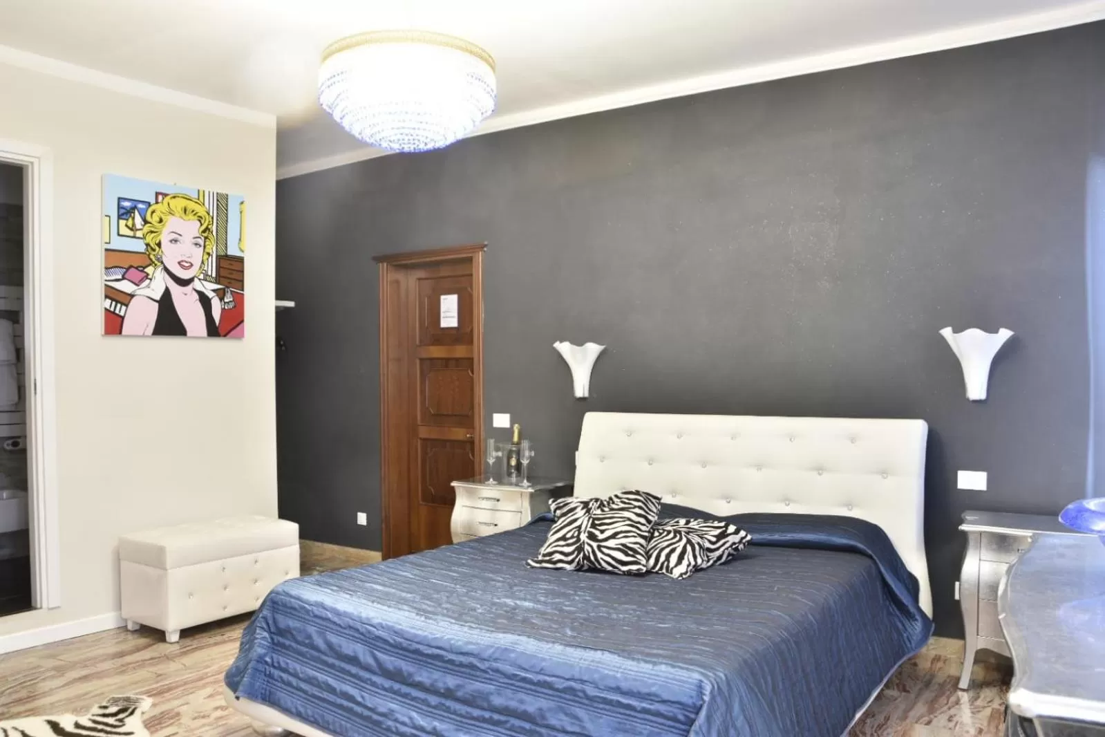 Bed in Ca' del Cinema B&B