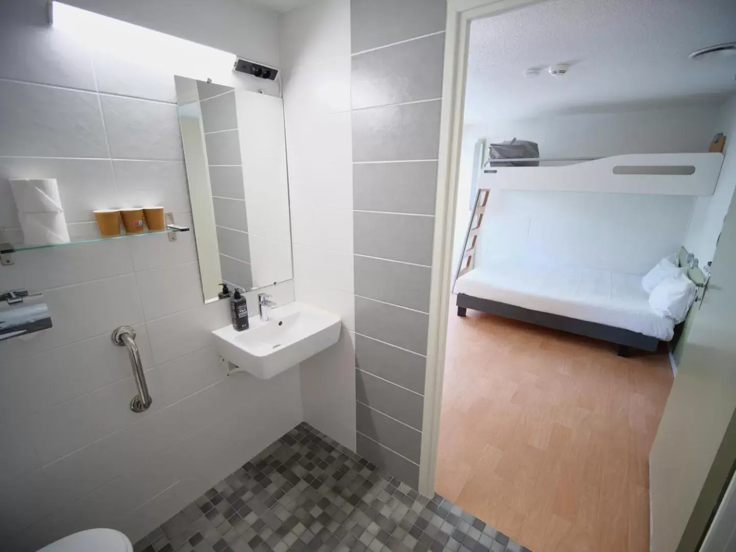 Photo of the whole room, Bathroom in ibis budget Blois Centre