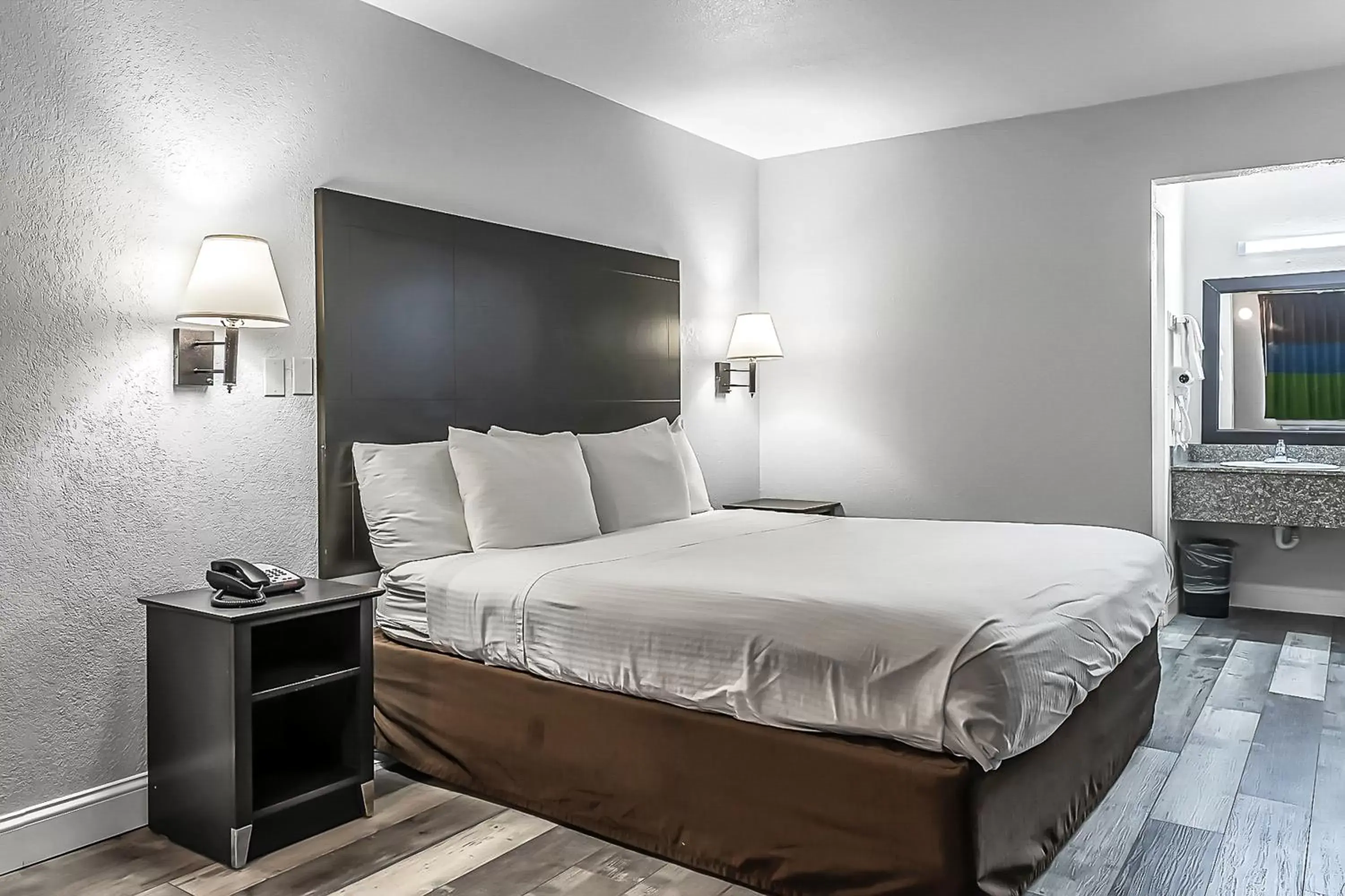 Bed in SureStay Hotel by Best Western Oklahoma City West