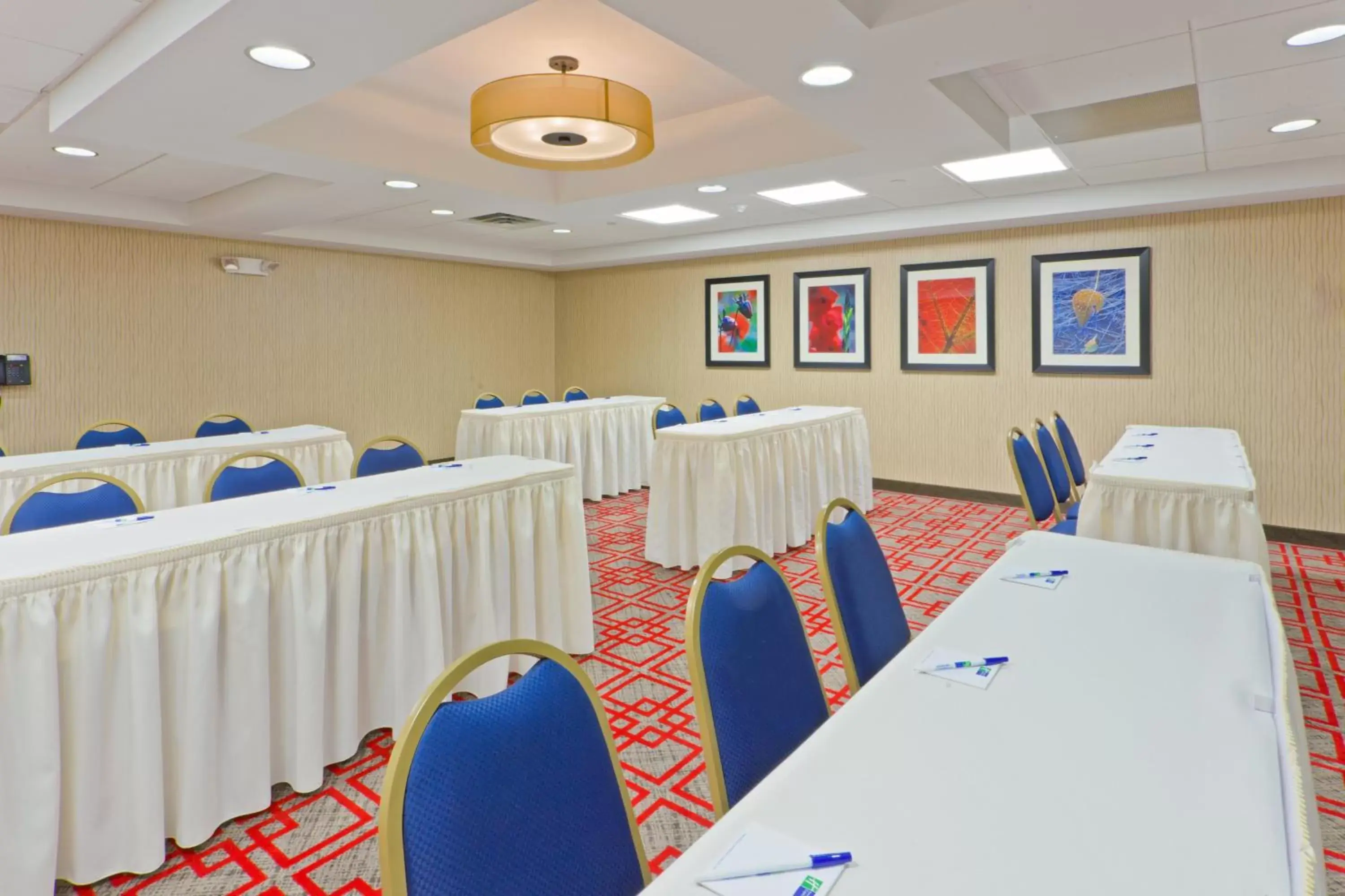 Meeting/conference room in Holiday Inn Express - Neptune, an IHG Hotel