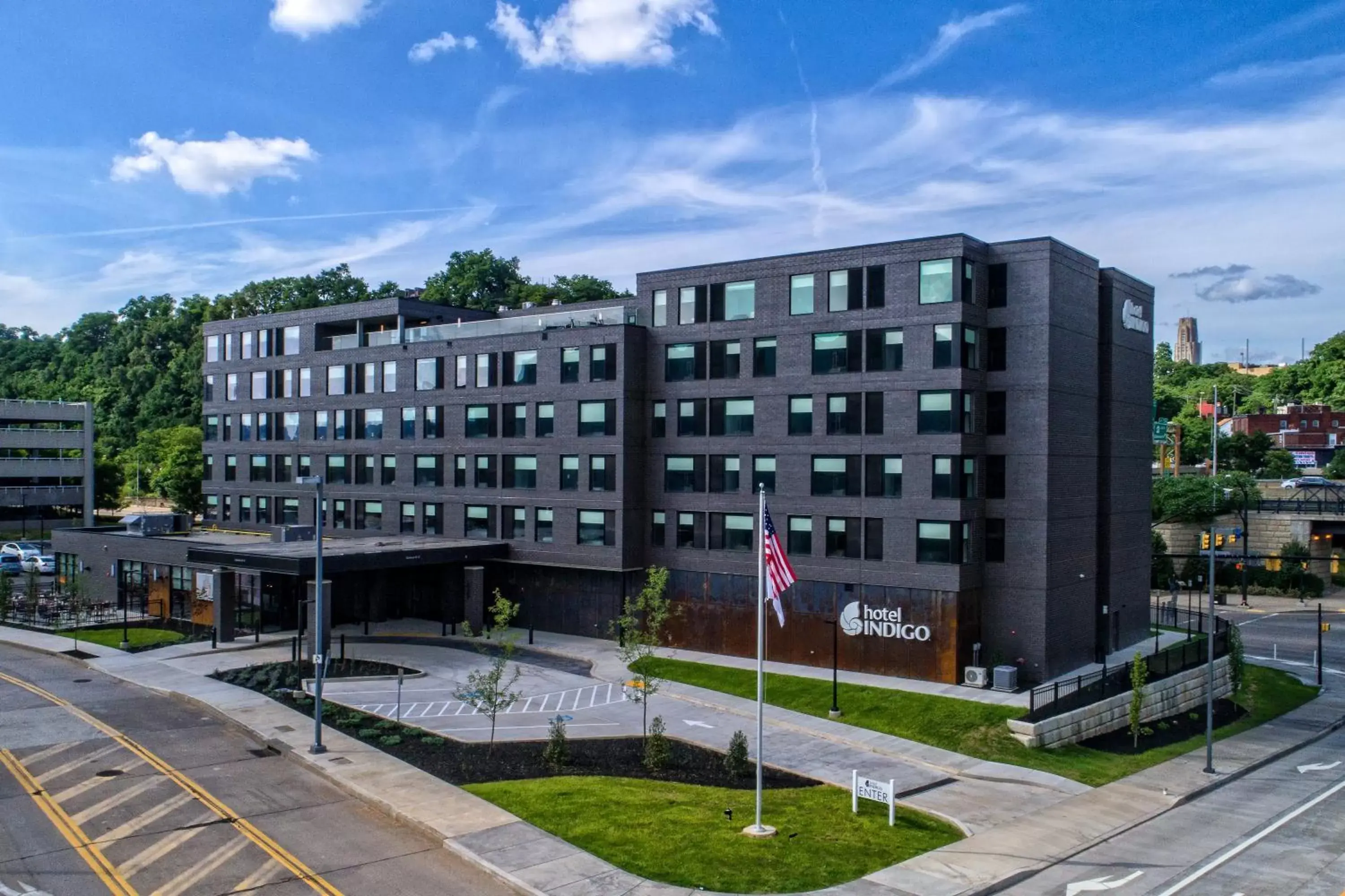 Property building in Hotel Indigo Pittsburgh University - Oakland by IHG Property building in Hotel Indigo Pittsburgh University - Oakland by IHG