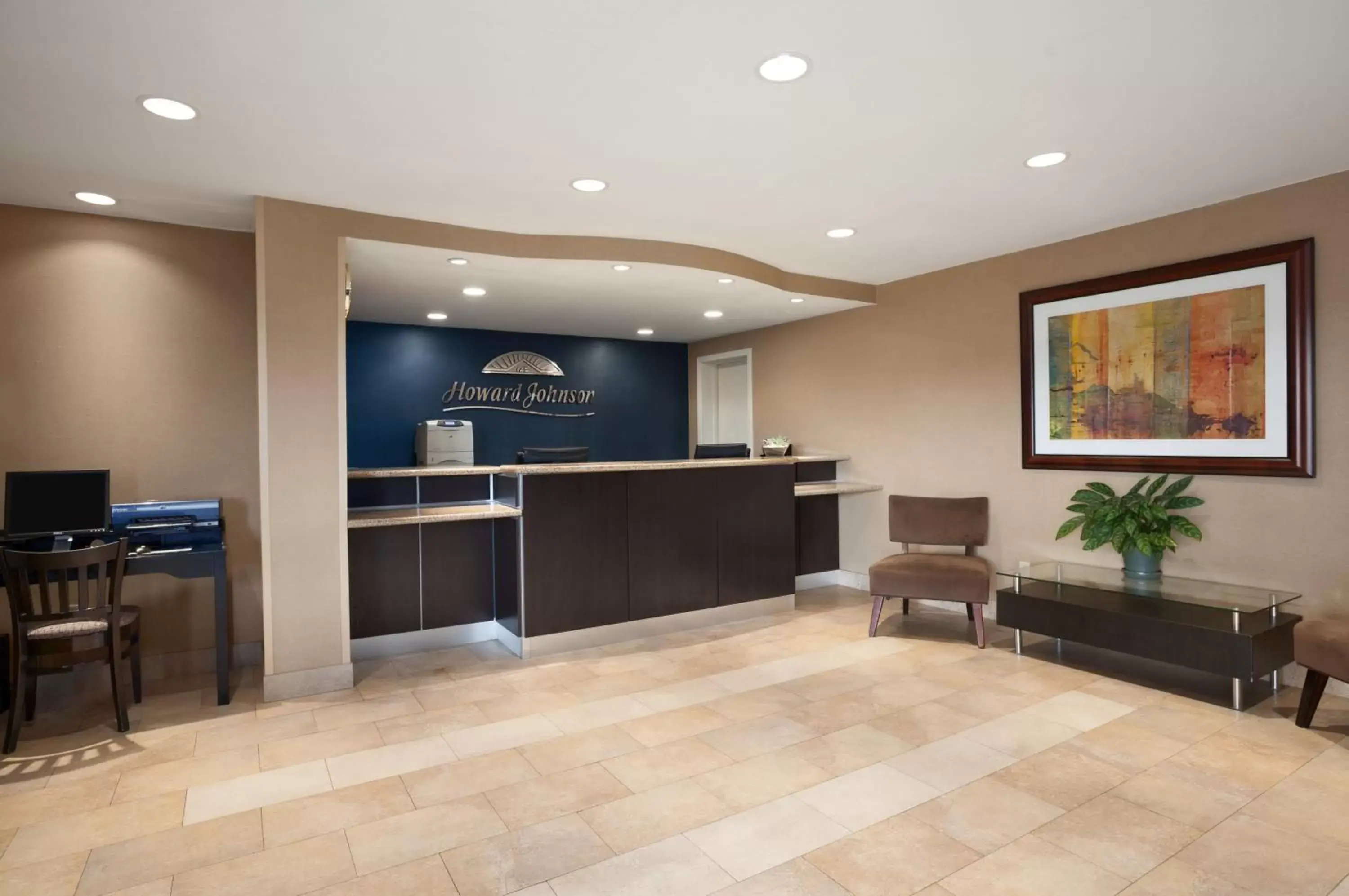Lobby or reception, Lobby/Reception in Howard Johnson by Wyndham San Diego Sea World