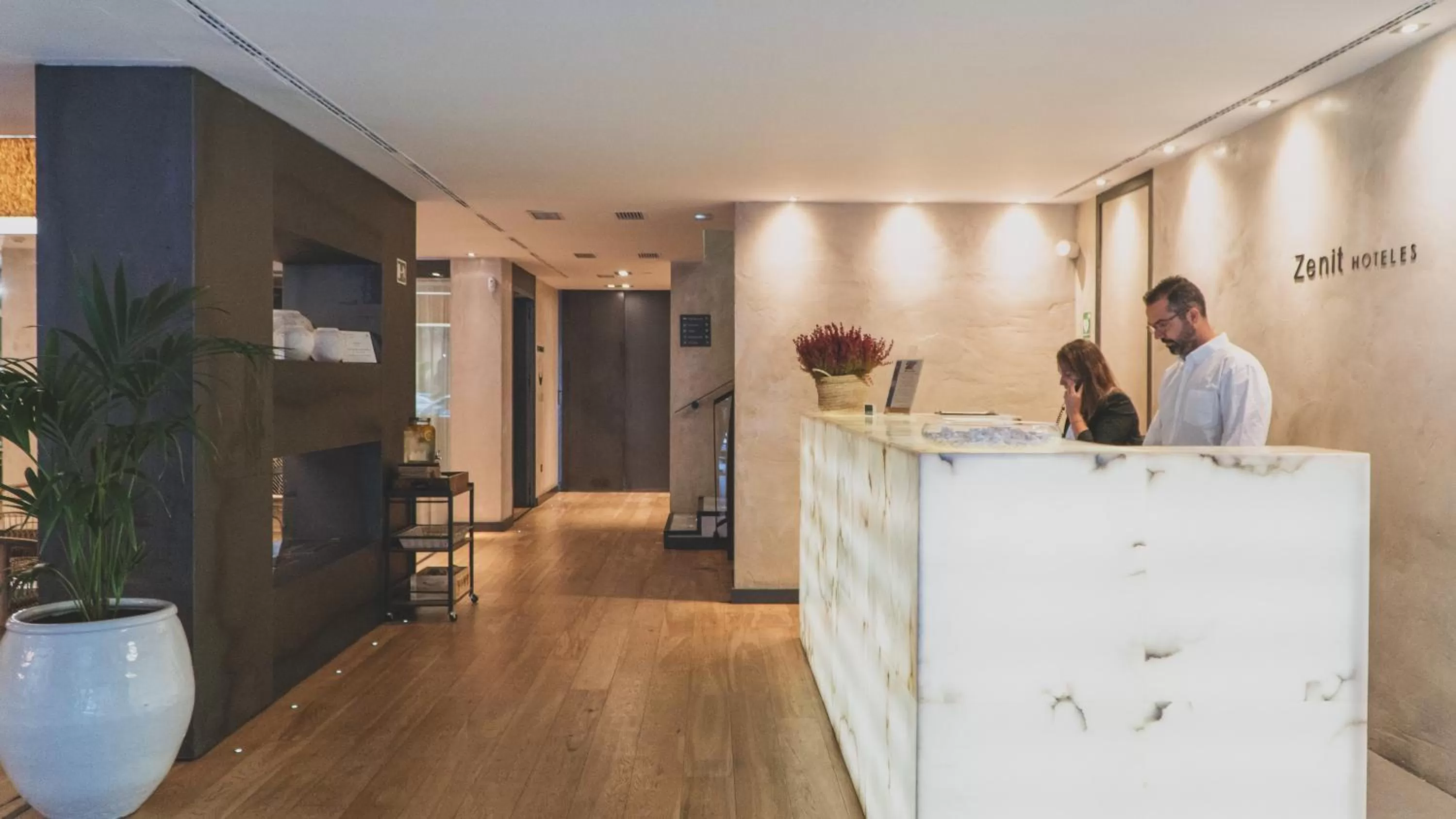 Lobby or reception in Zenit Abeba