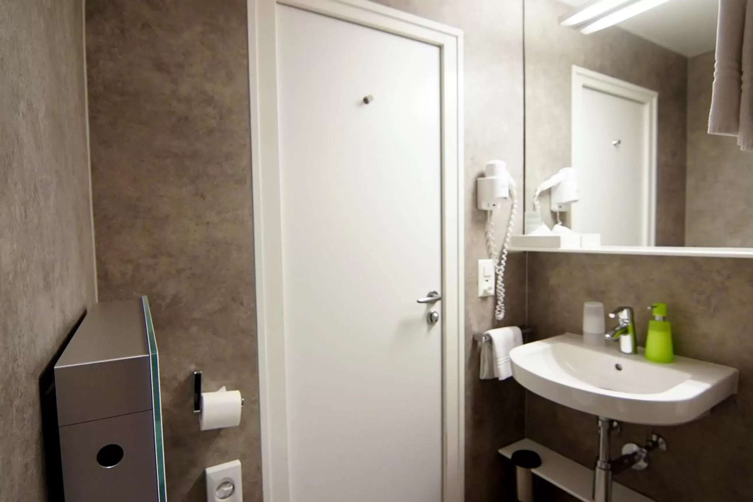 Toilet, Bathroom in Hotel Waldhorn