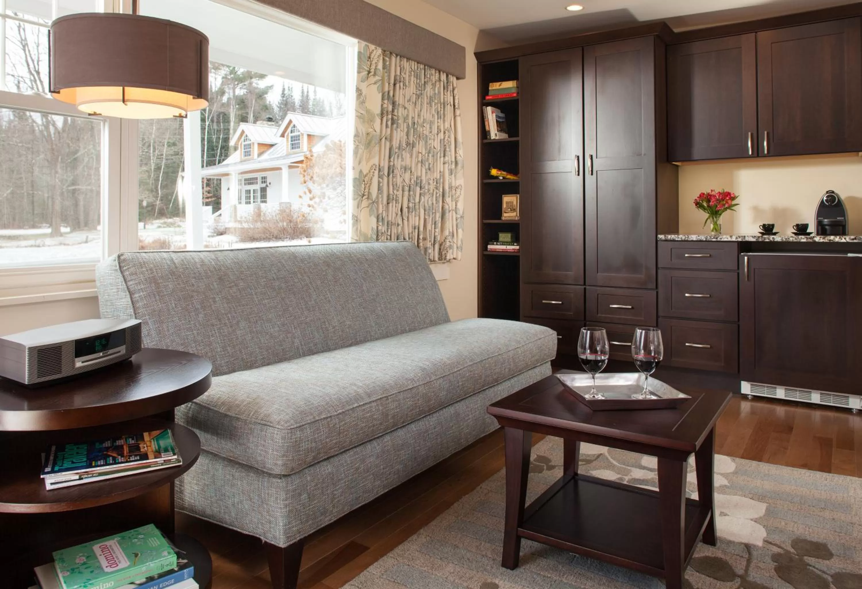 Living room in Sugar Hill Inn