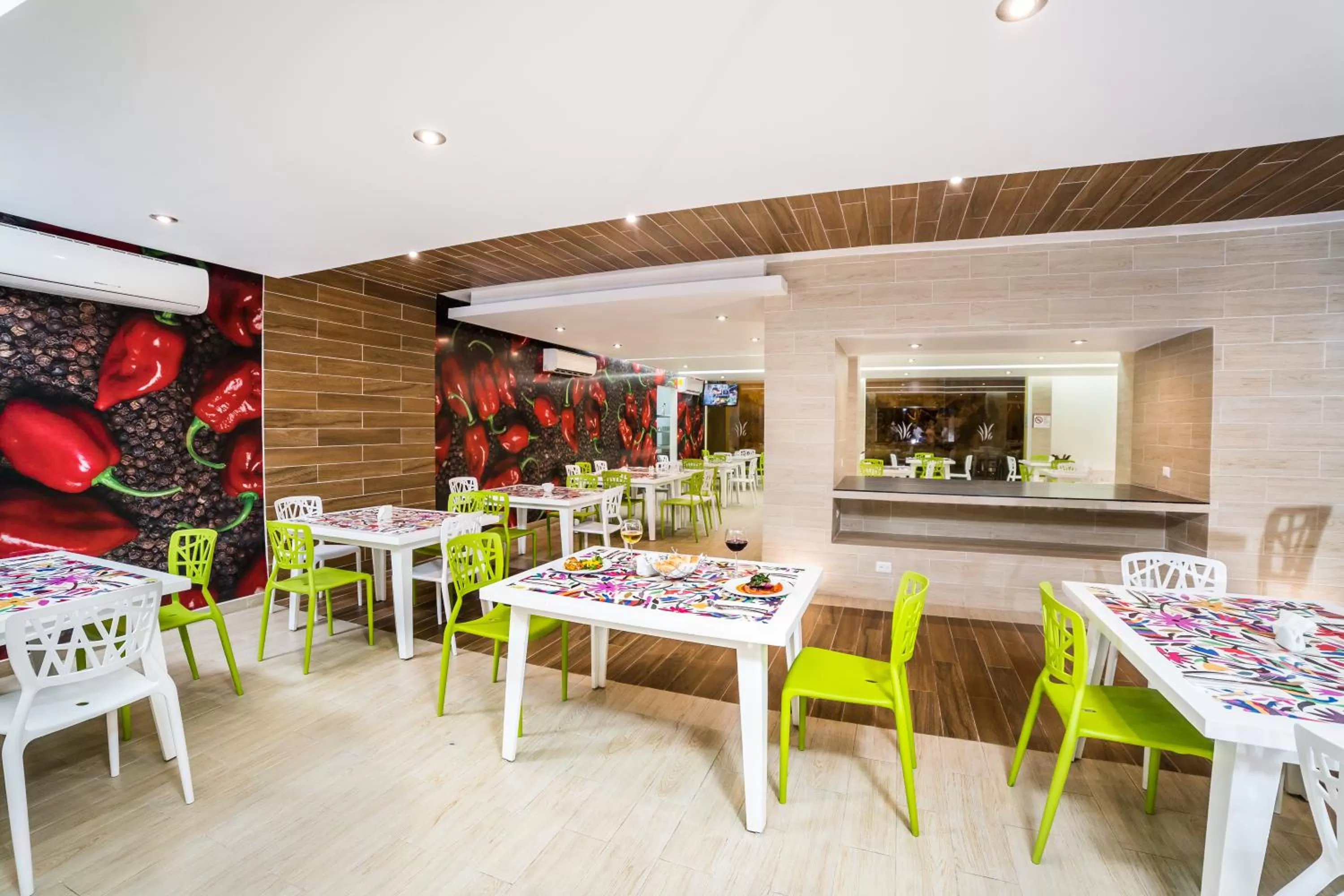 Restaurant/places to eat in Hotel Maria del Carmen