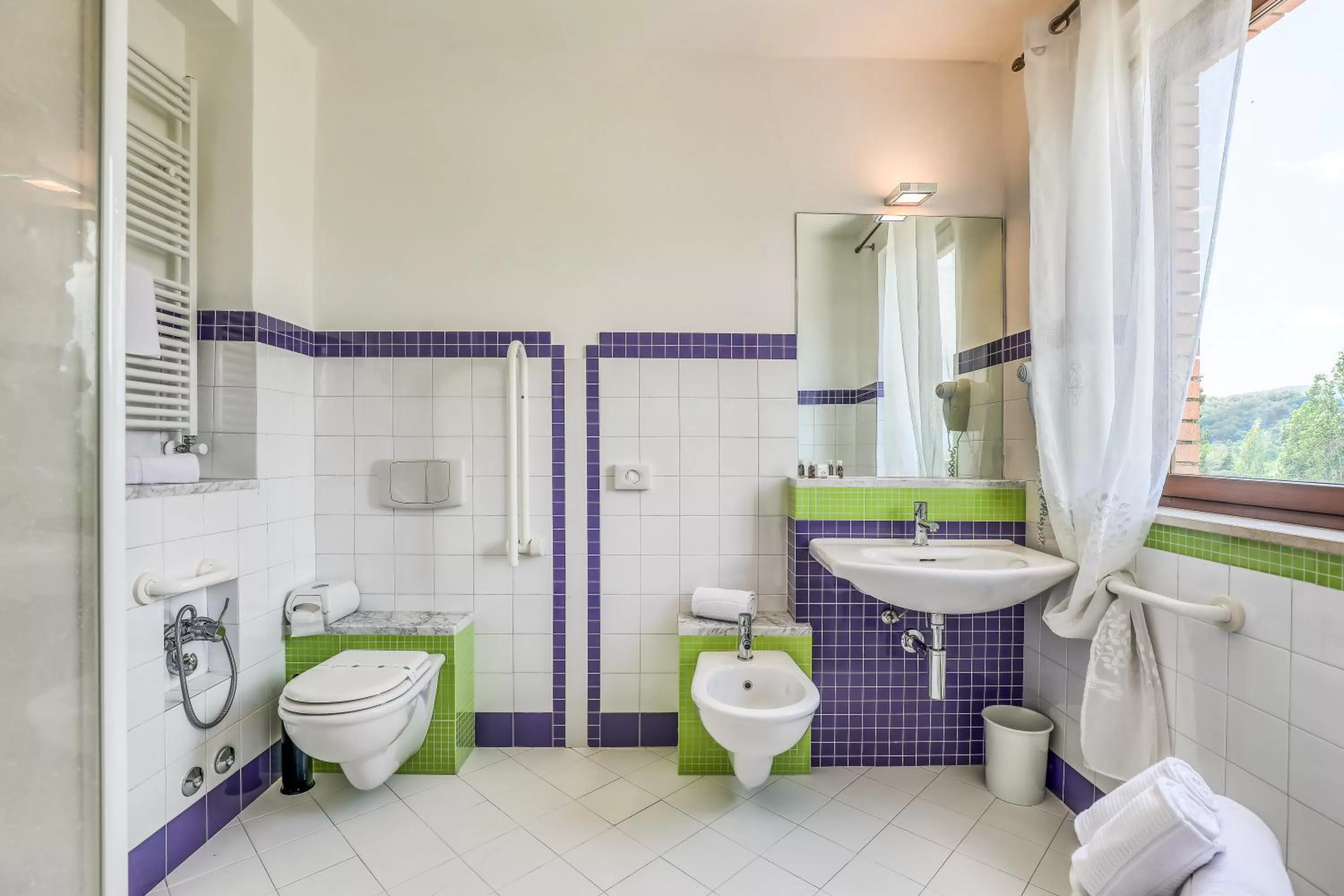 Shower in Hotel PentHouse