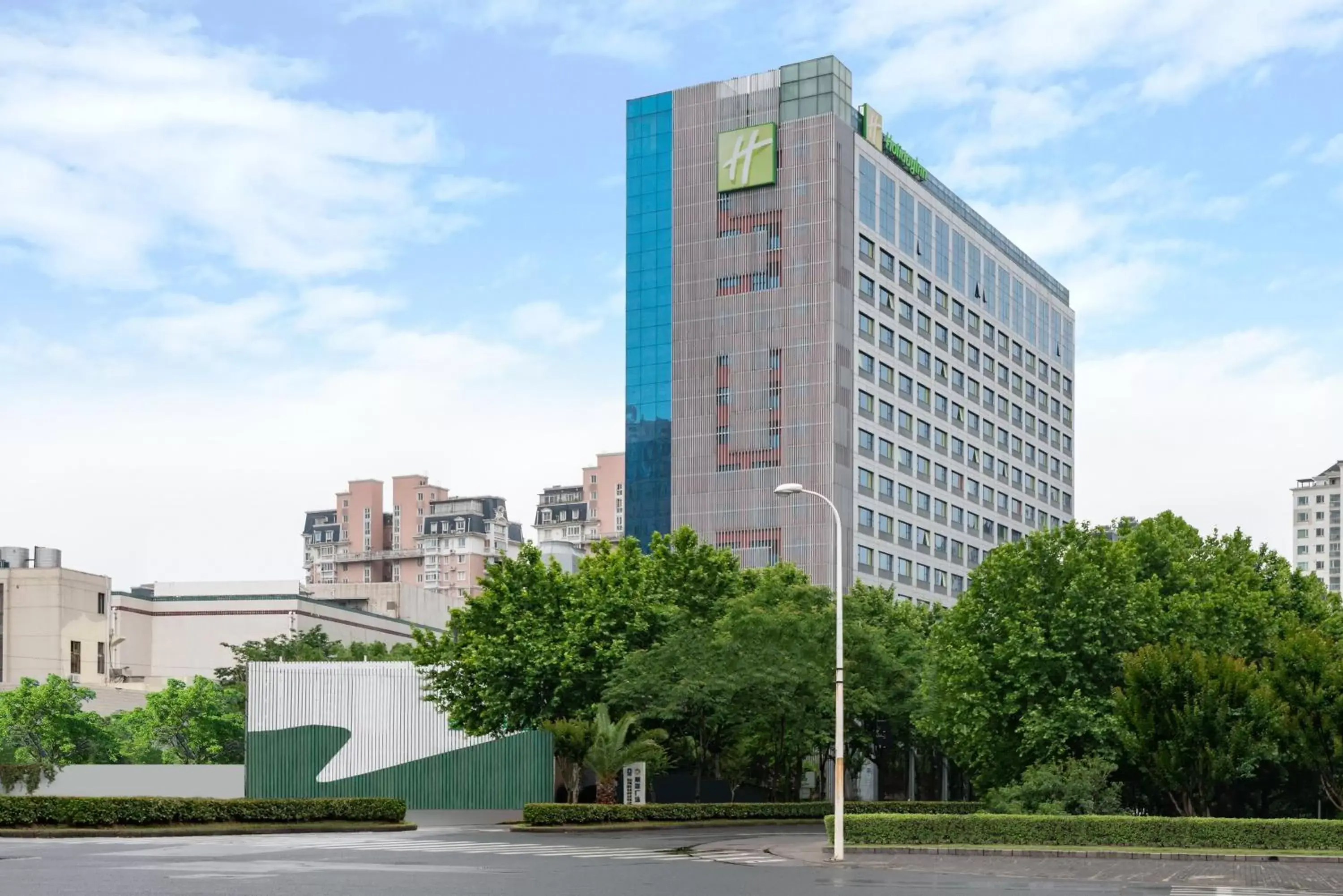 Property Building in Holiday Inn Shanghai Pudong Nanpu, an IHG Hotel