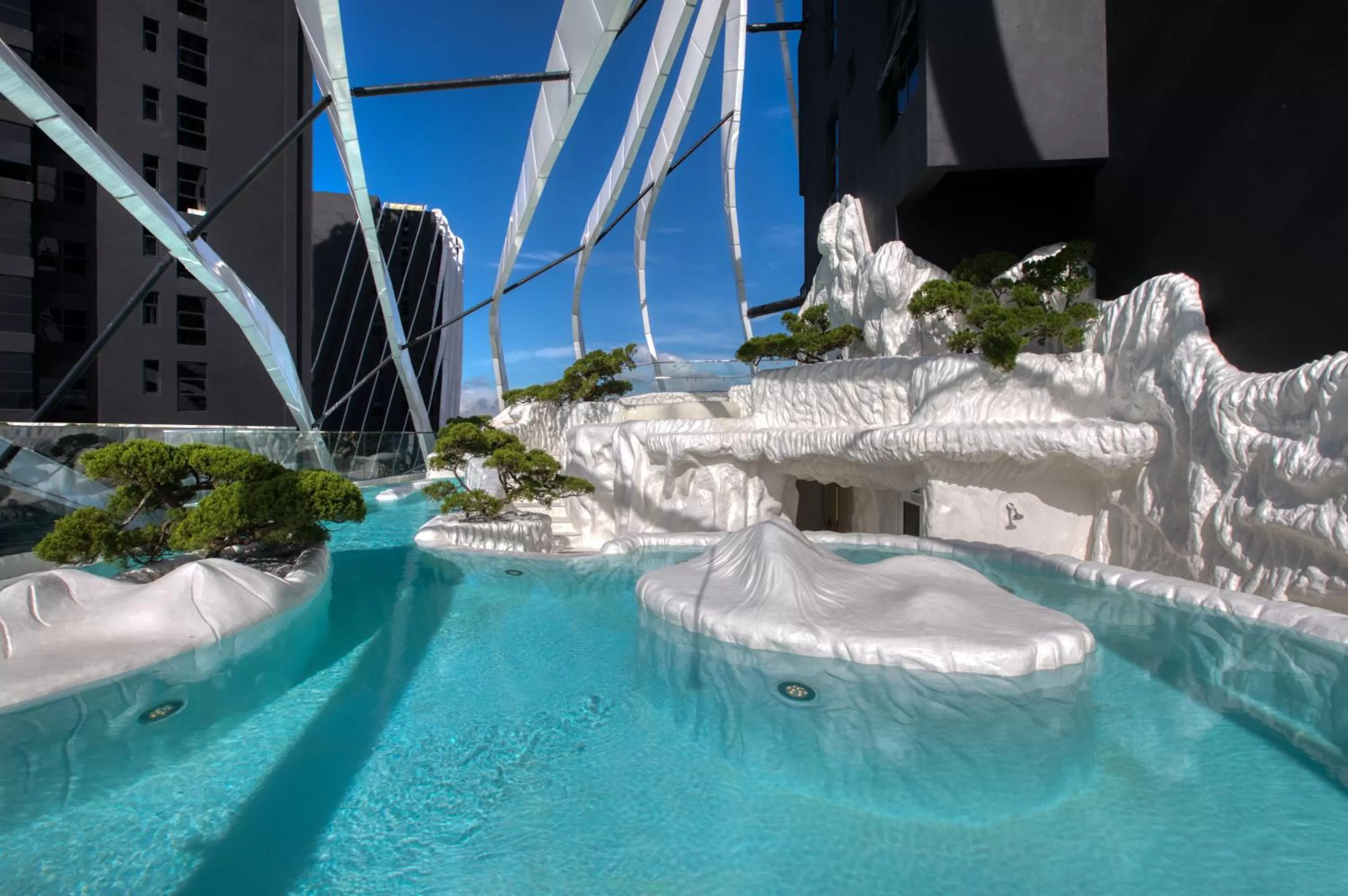 Swimming pool in AMI Suites - Arte Mont Kiara