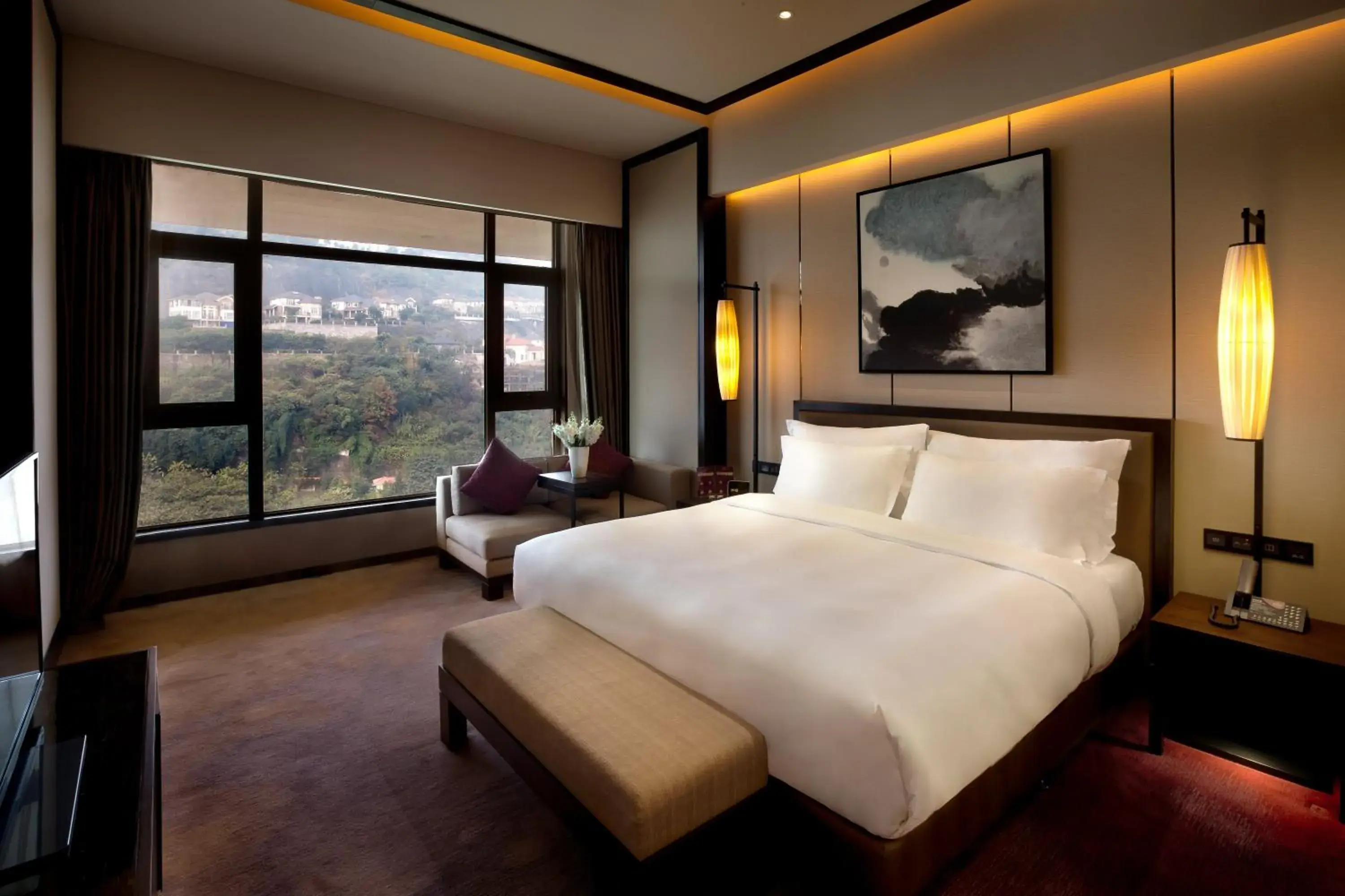 Photo of the whole room, Bed in Crowne Plaza Chongqing New North Zone, an IHG Hotel