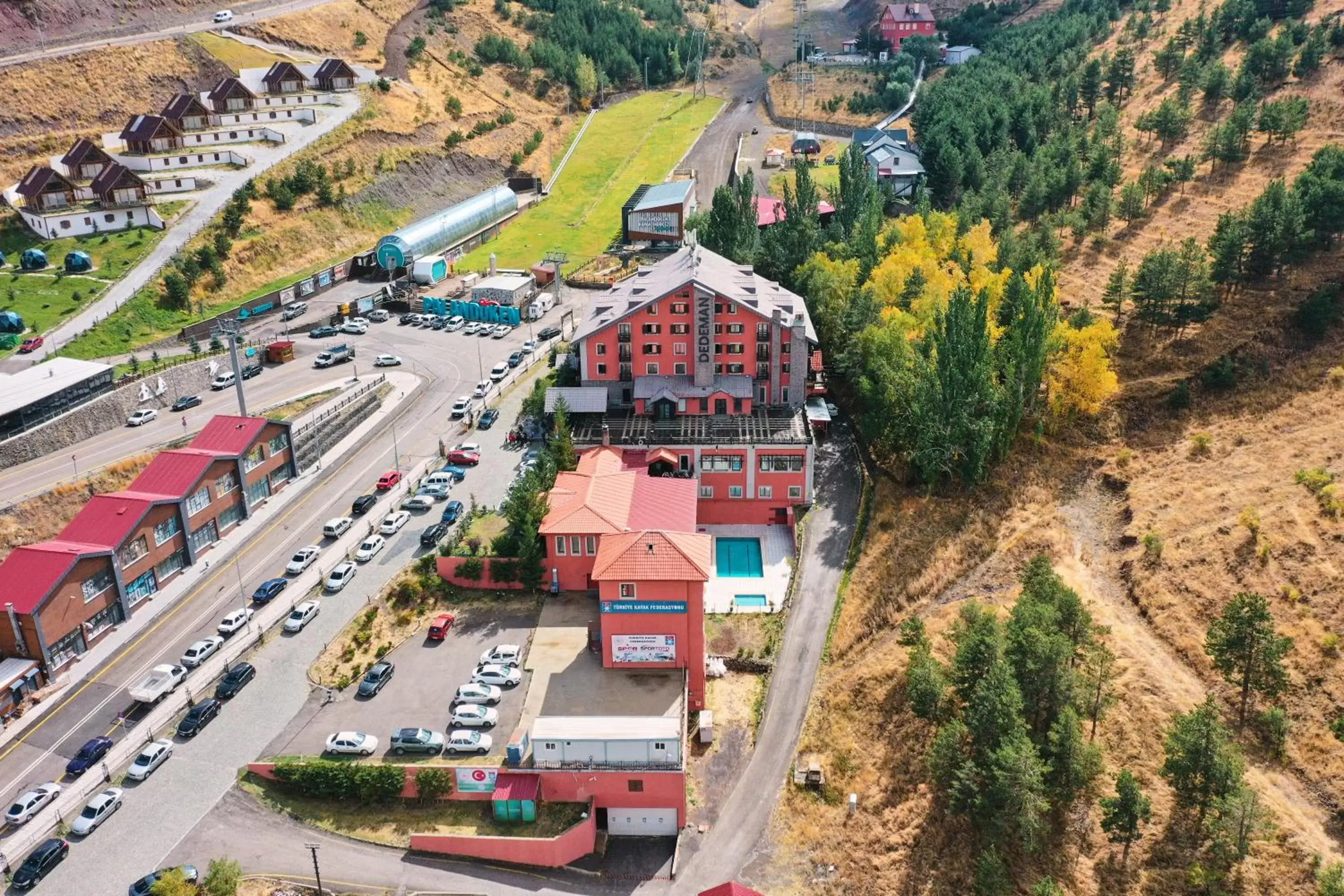 Property building, Bird's-eye View in Dedeman Palandoken Ski Lodge Hotel