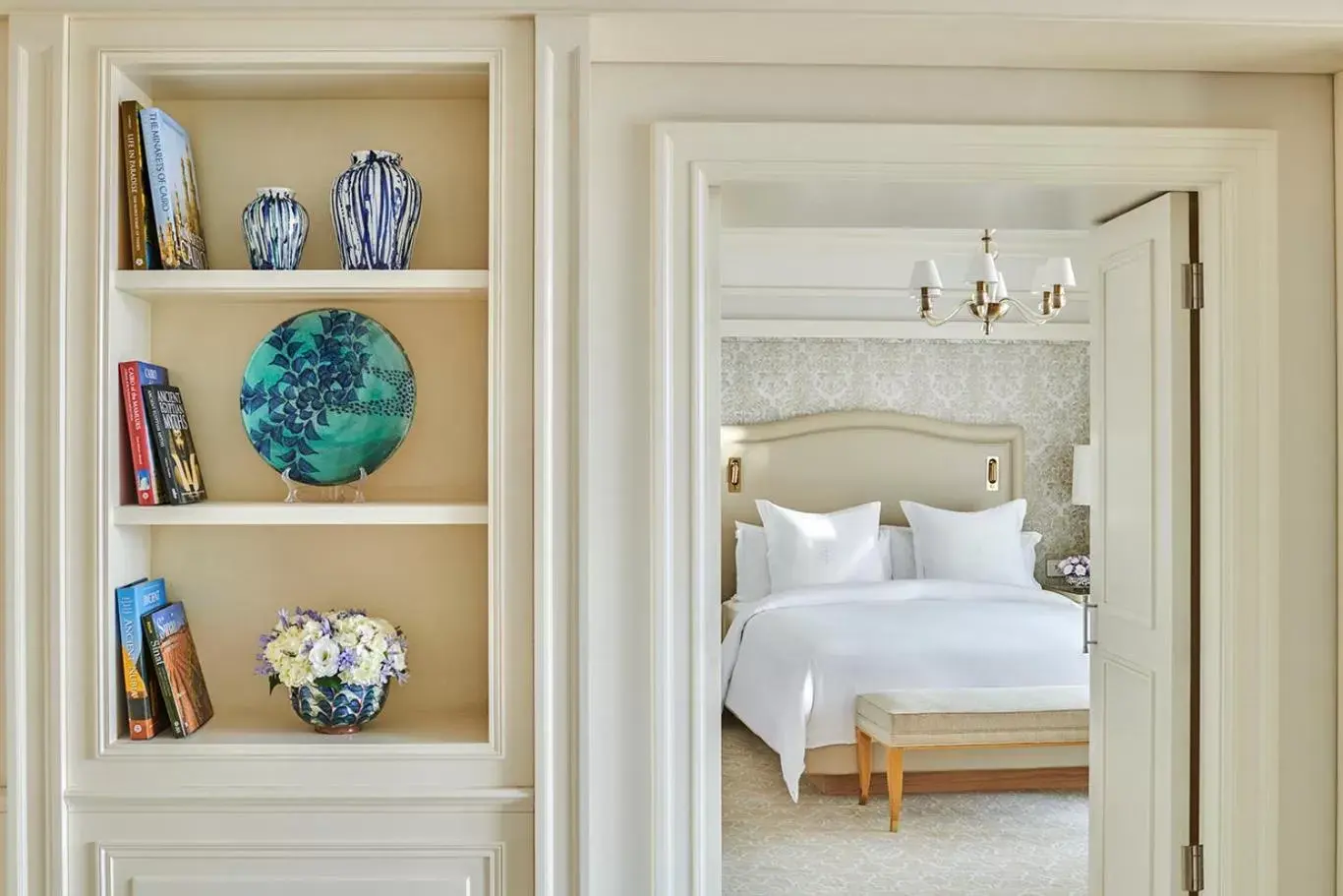 Bedroom, Bed in Four Seasons Hotel Cairo at Nile Plaza Bedroom, Bed in Four Seasons Hotel Cairo at Nile Plaza