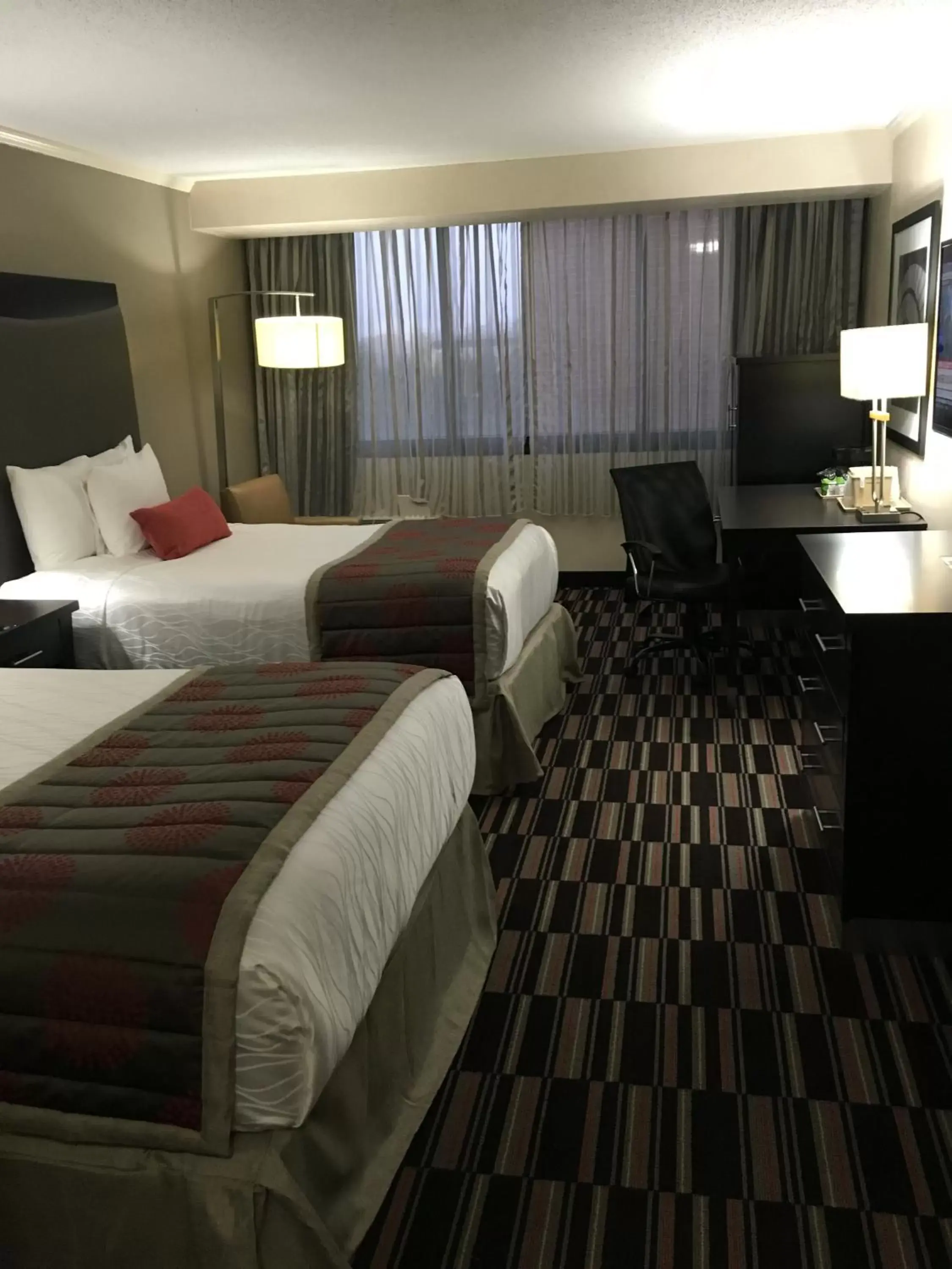 Other, Bed in Ramada Plaza by Wyndham Charlotte South End Airport