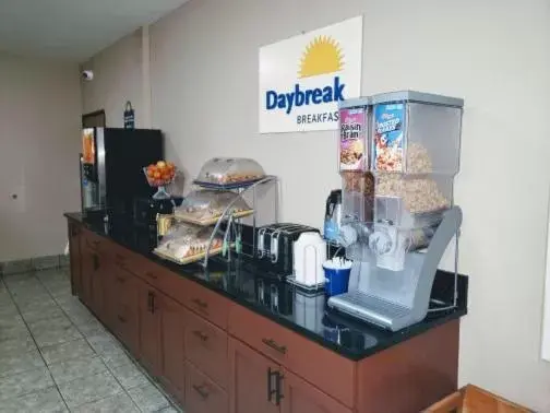 American breakfast in Days Inn & Suites by Wyndham of Morris