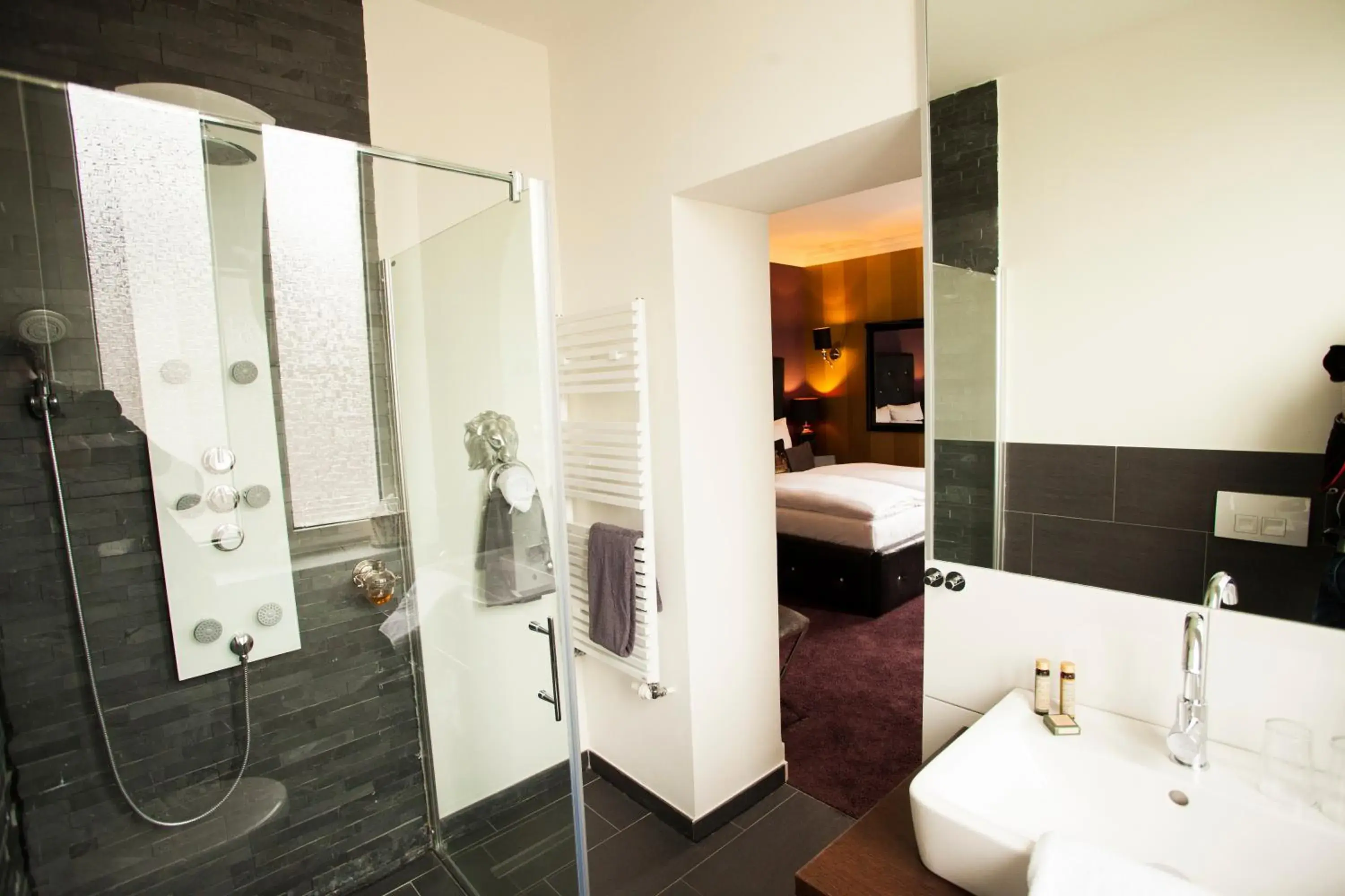 Bathroom in Boutique-Hotel GEORGES