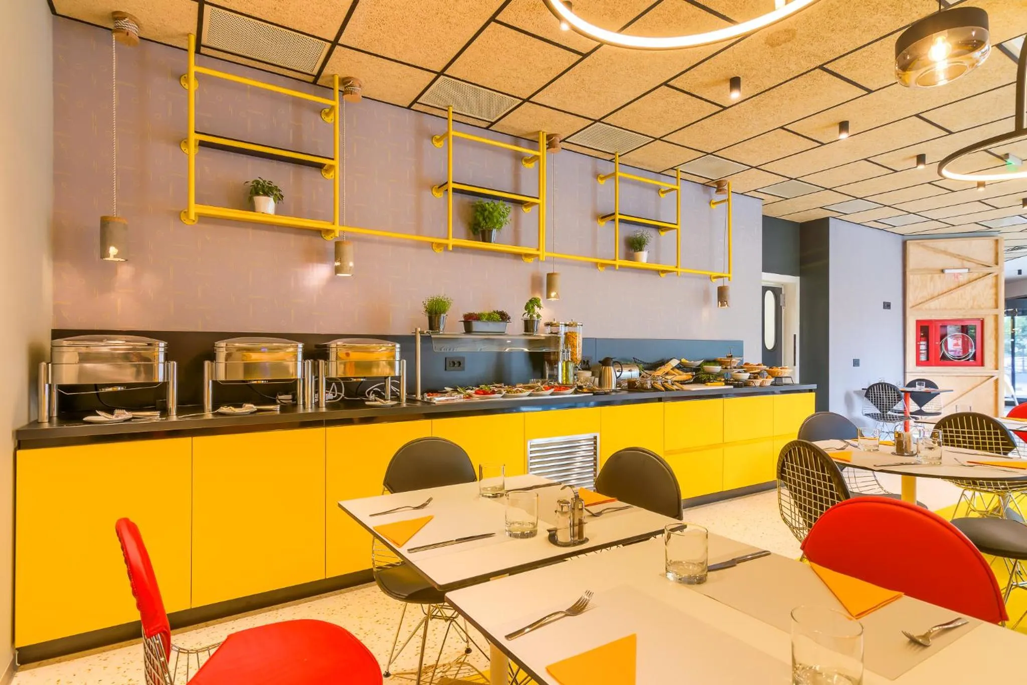 Restaurant/places to eat in ibis Styles Bucharest Erbas